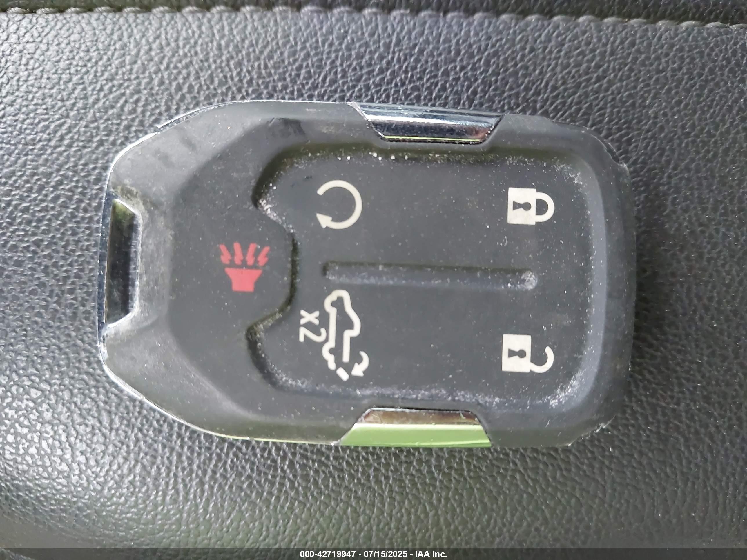CHEVROLET SILVERADO image 11