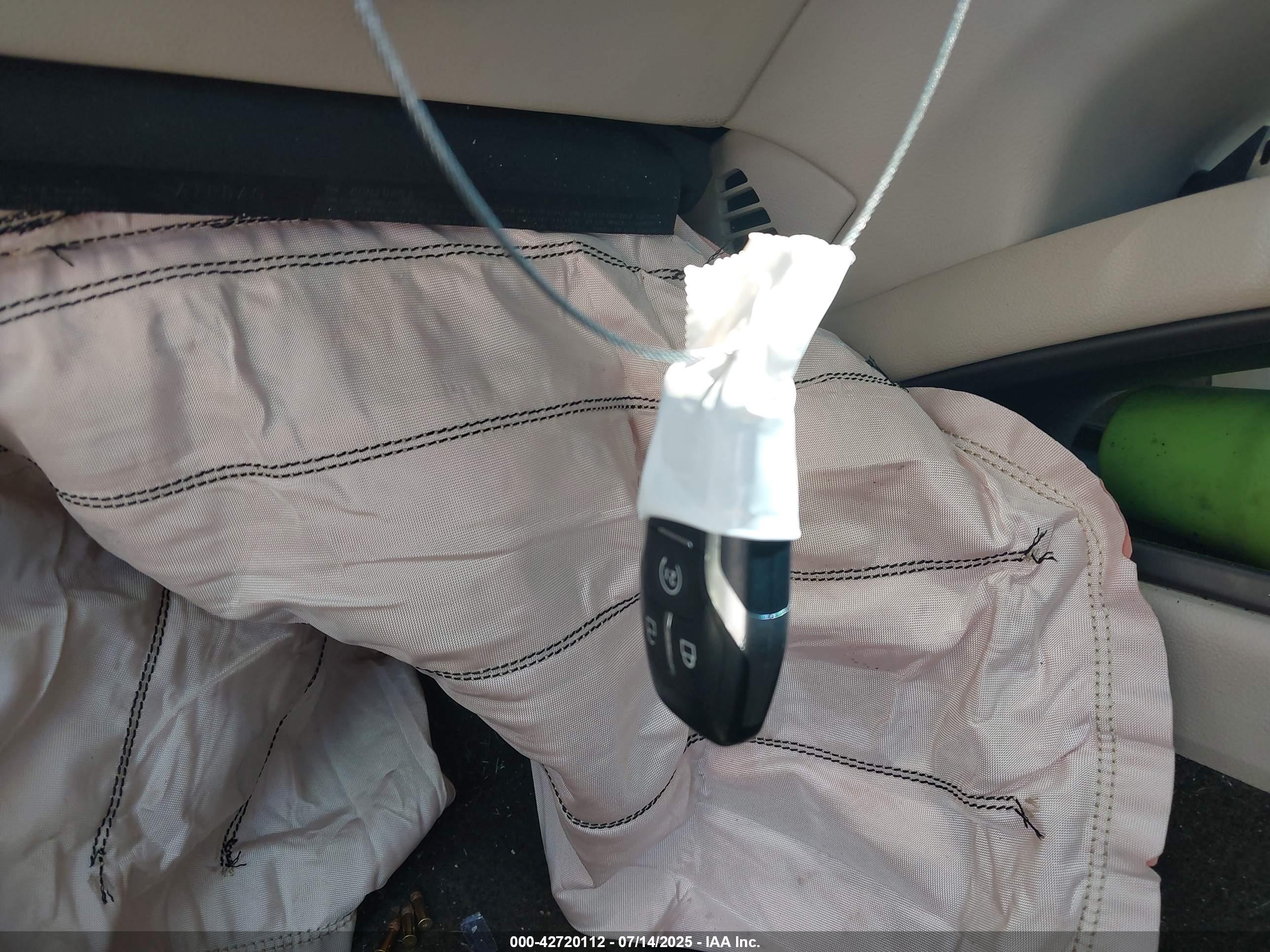 LINCOLN MKZ image 11