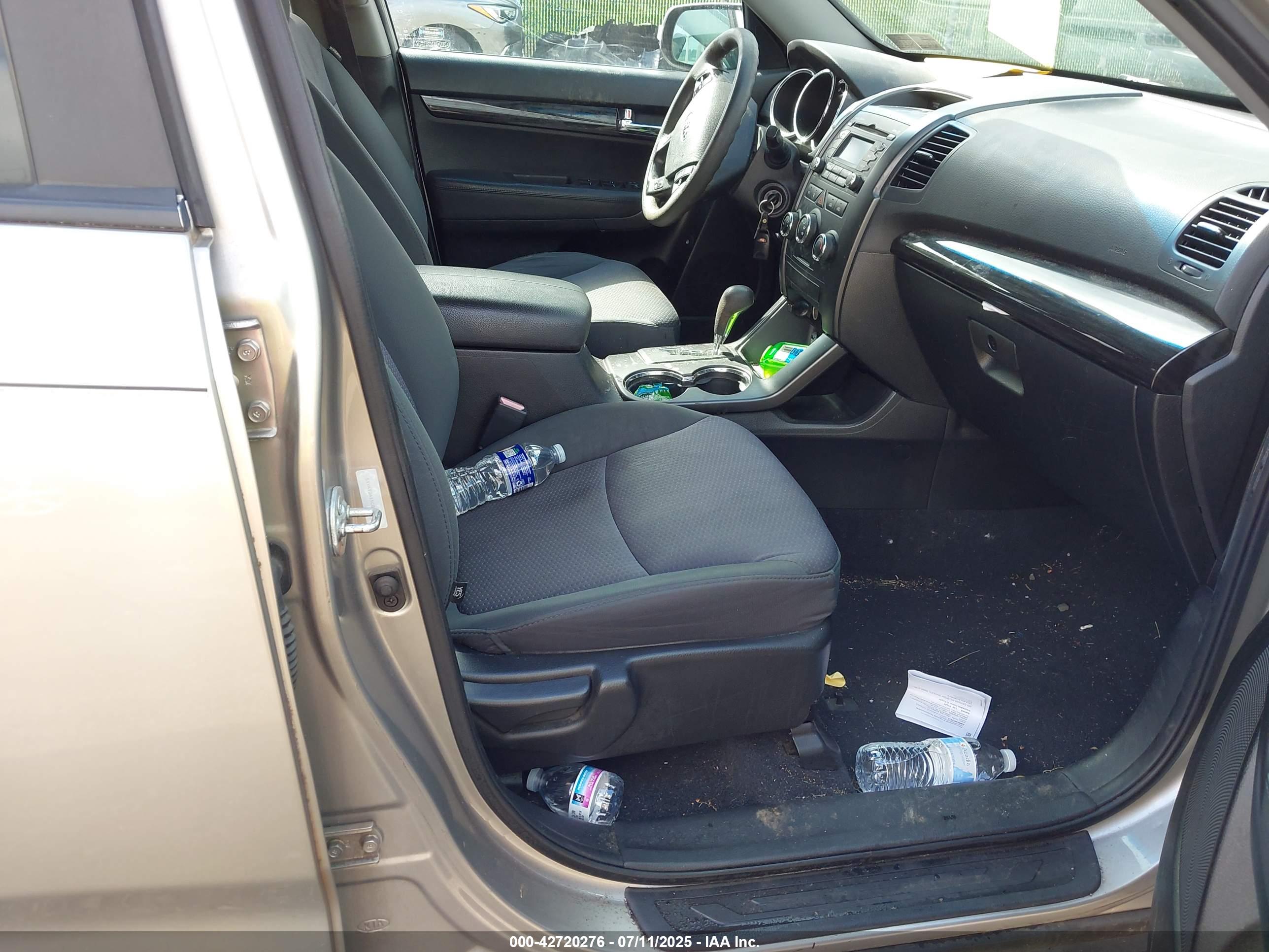 KIA SORENTO image 5