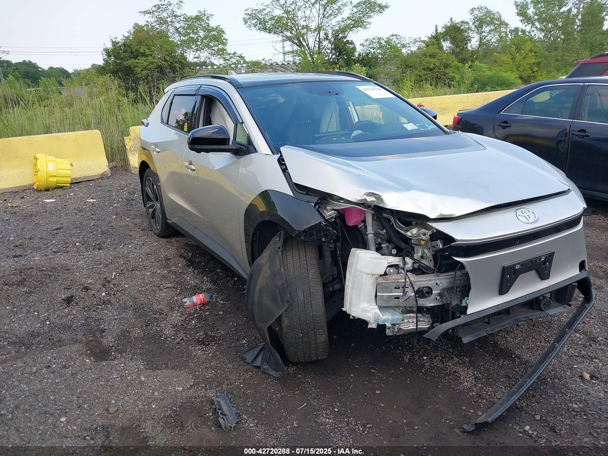 TOYOTA BZ4X image 6