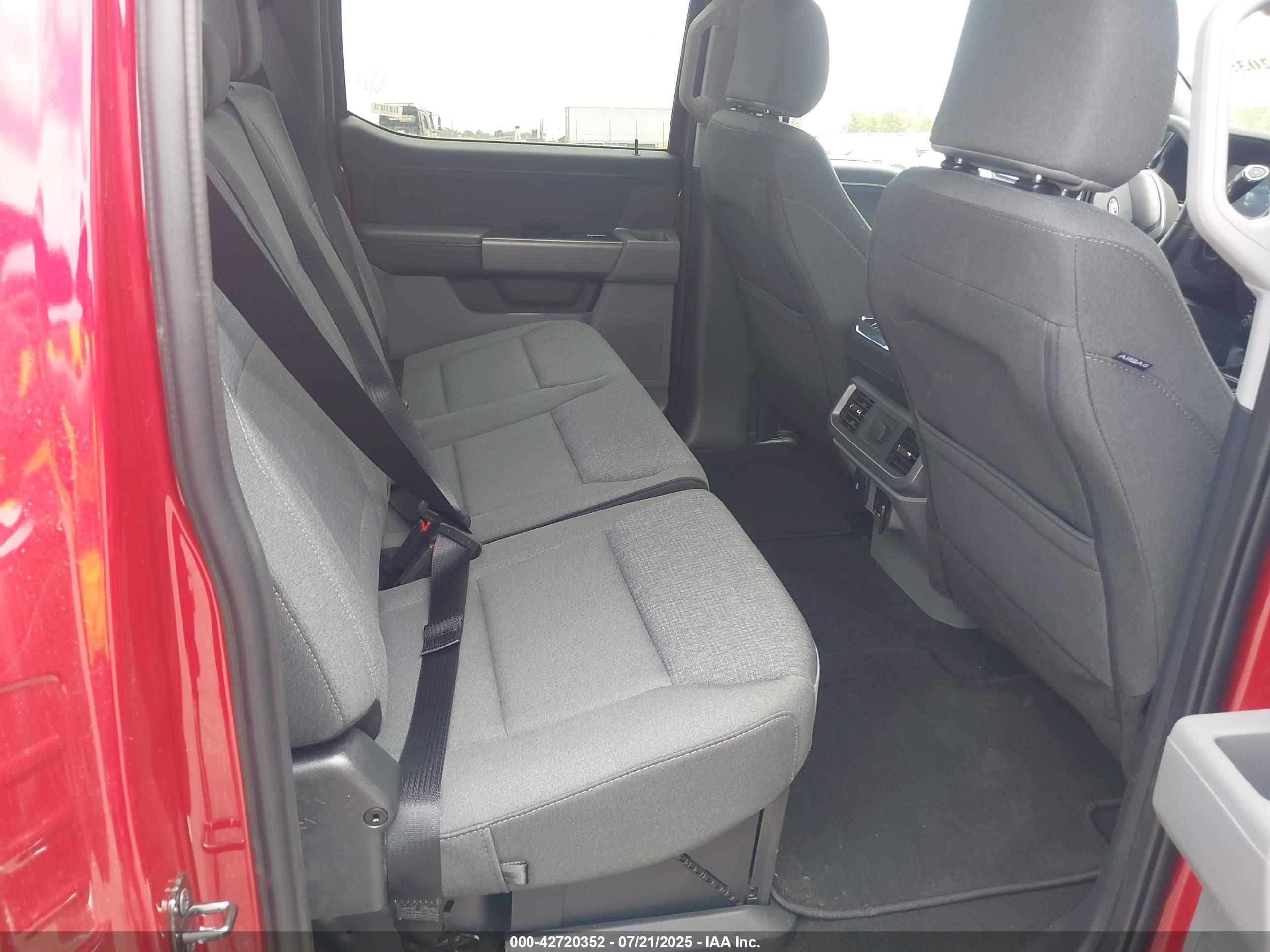 FORD F-150 image 8