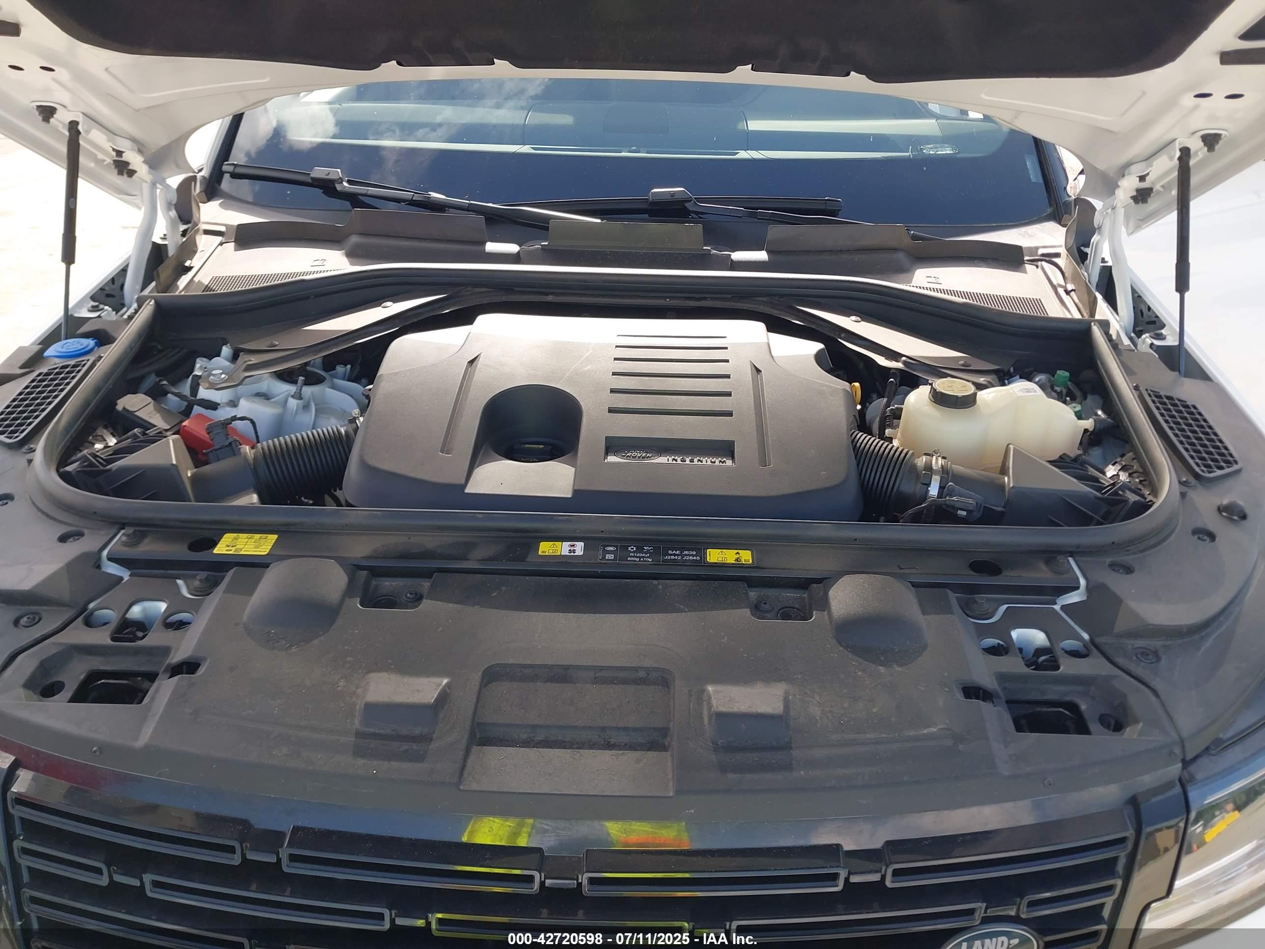 LAND ROVER image 10