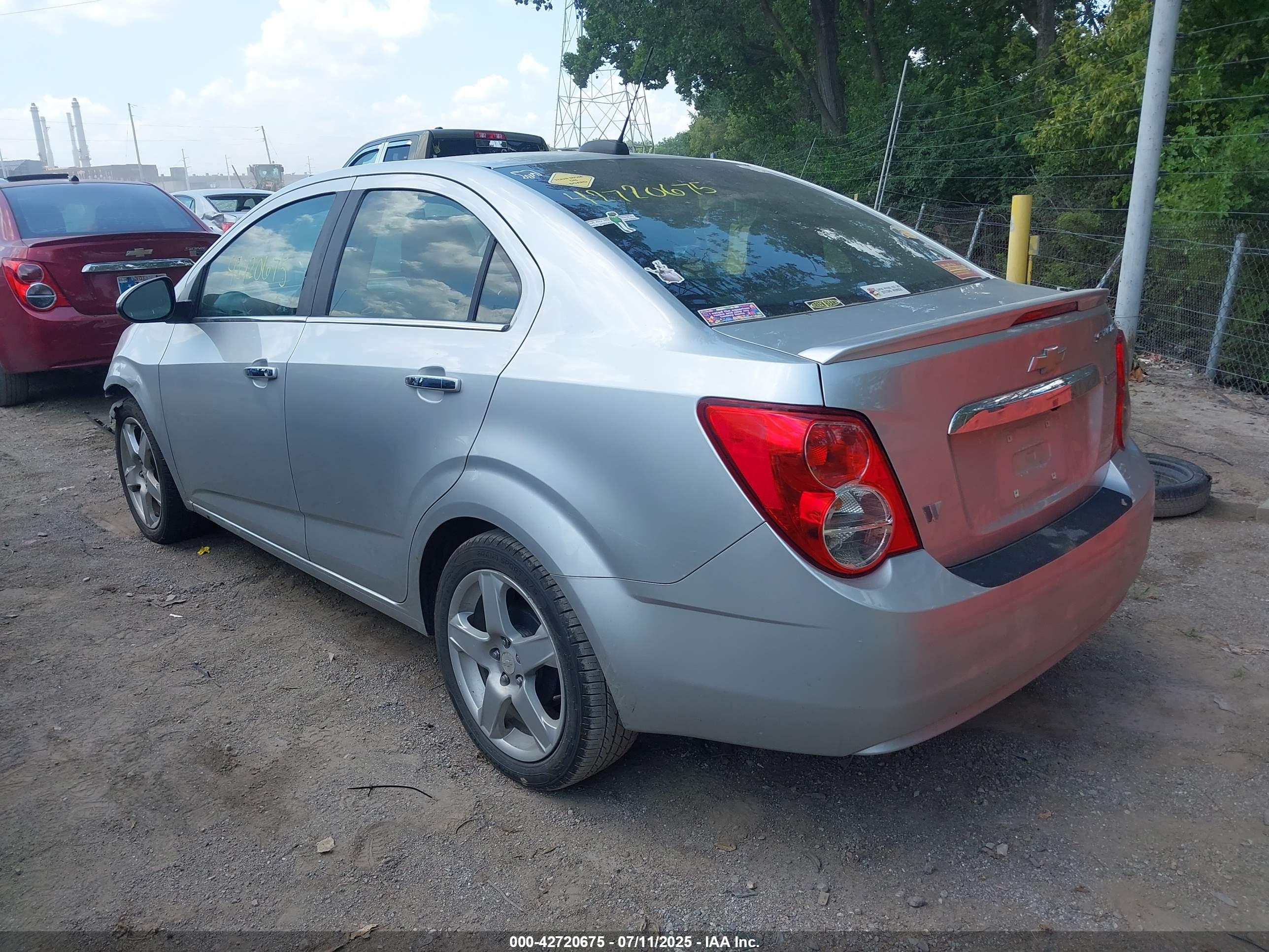 CHEVROLET SONIC image 3