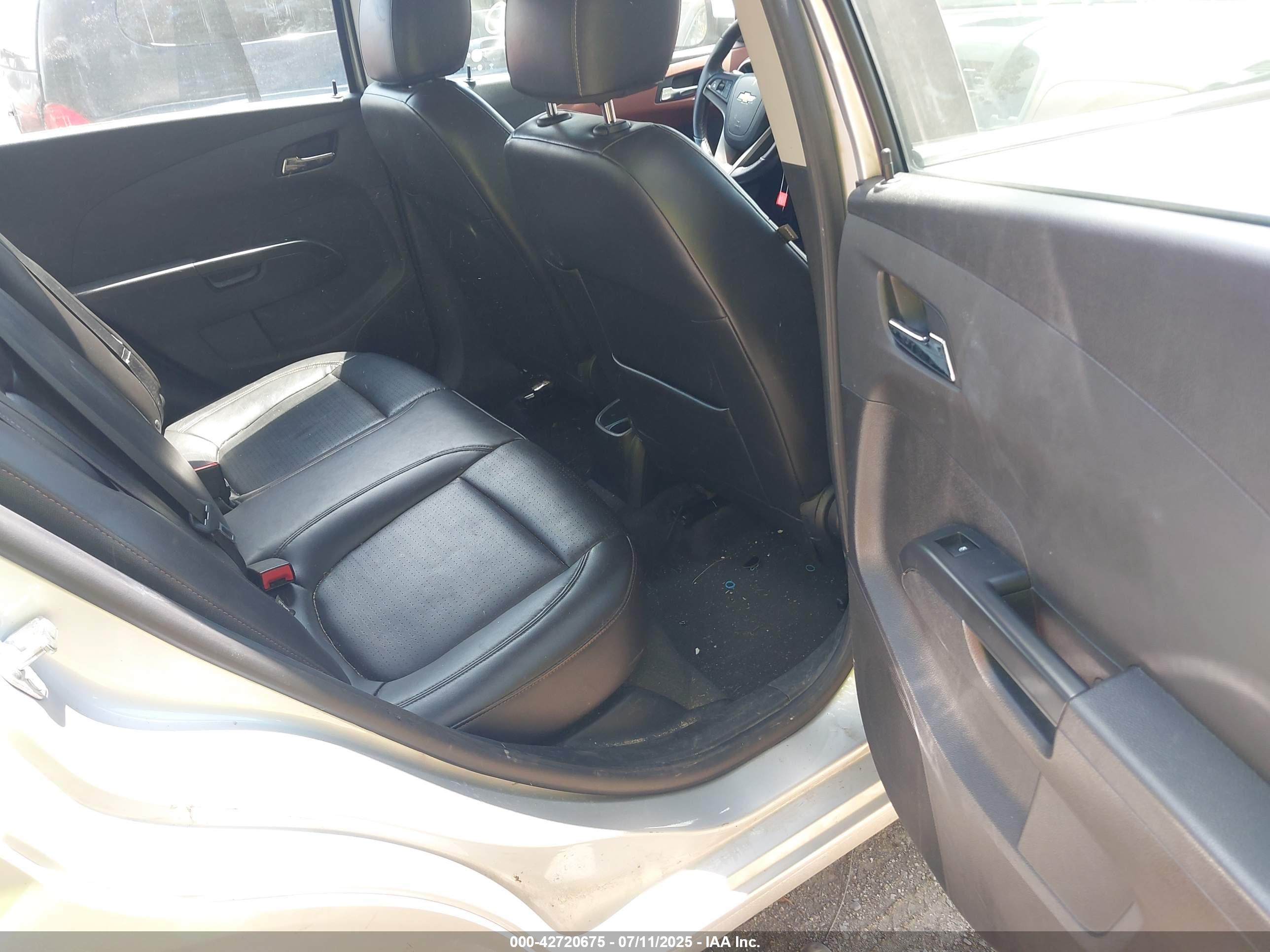CHEVROLET SONIC image 8