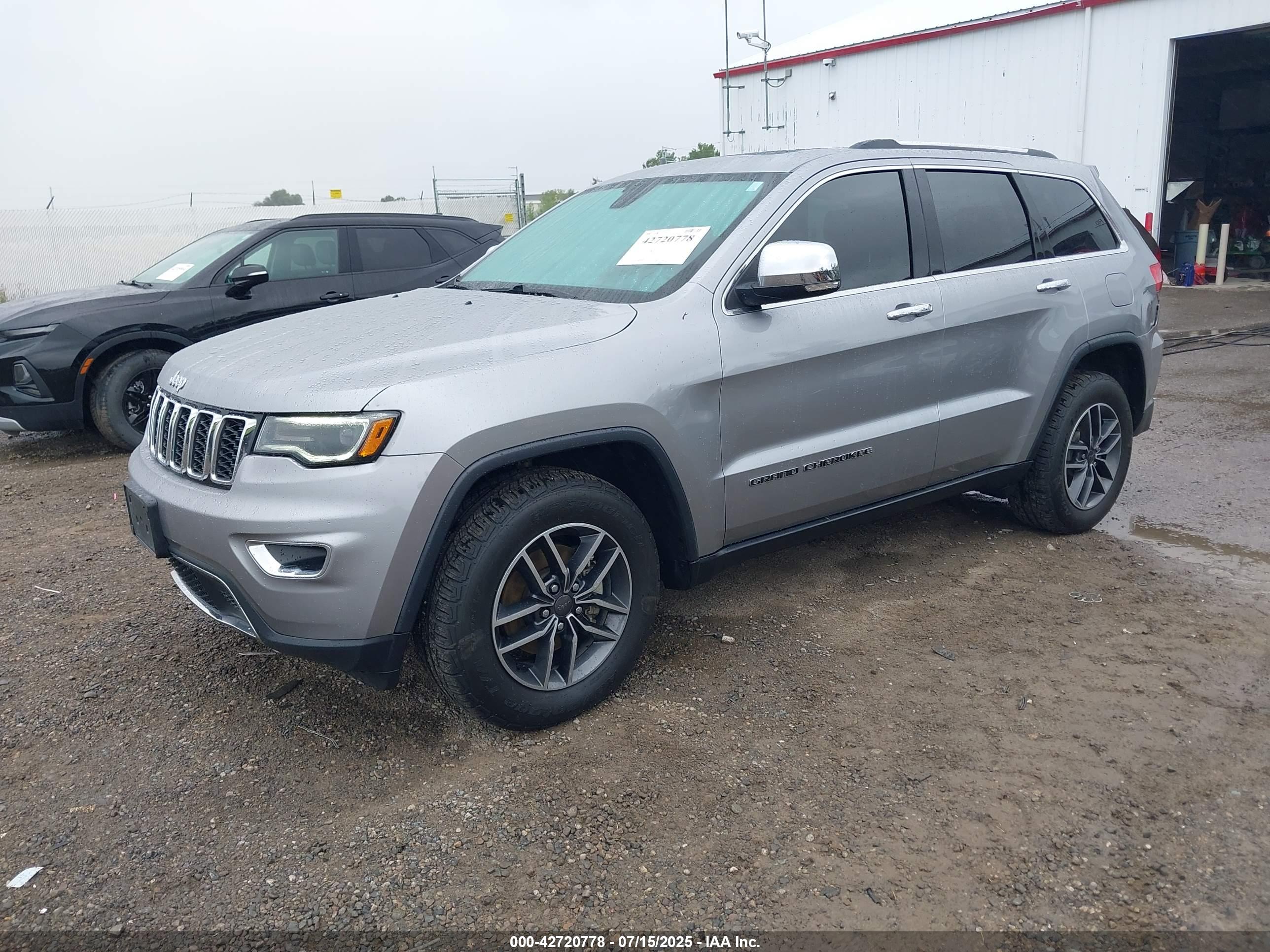JEEP GRAND image 2