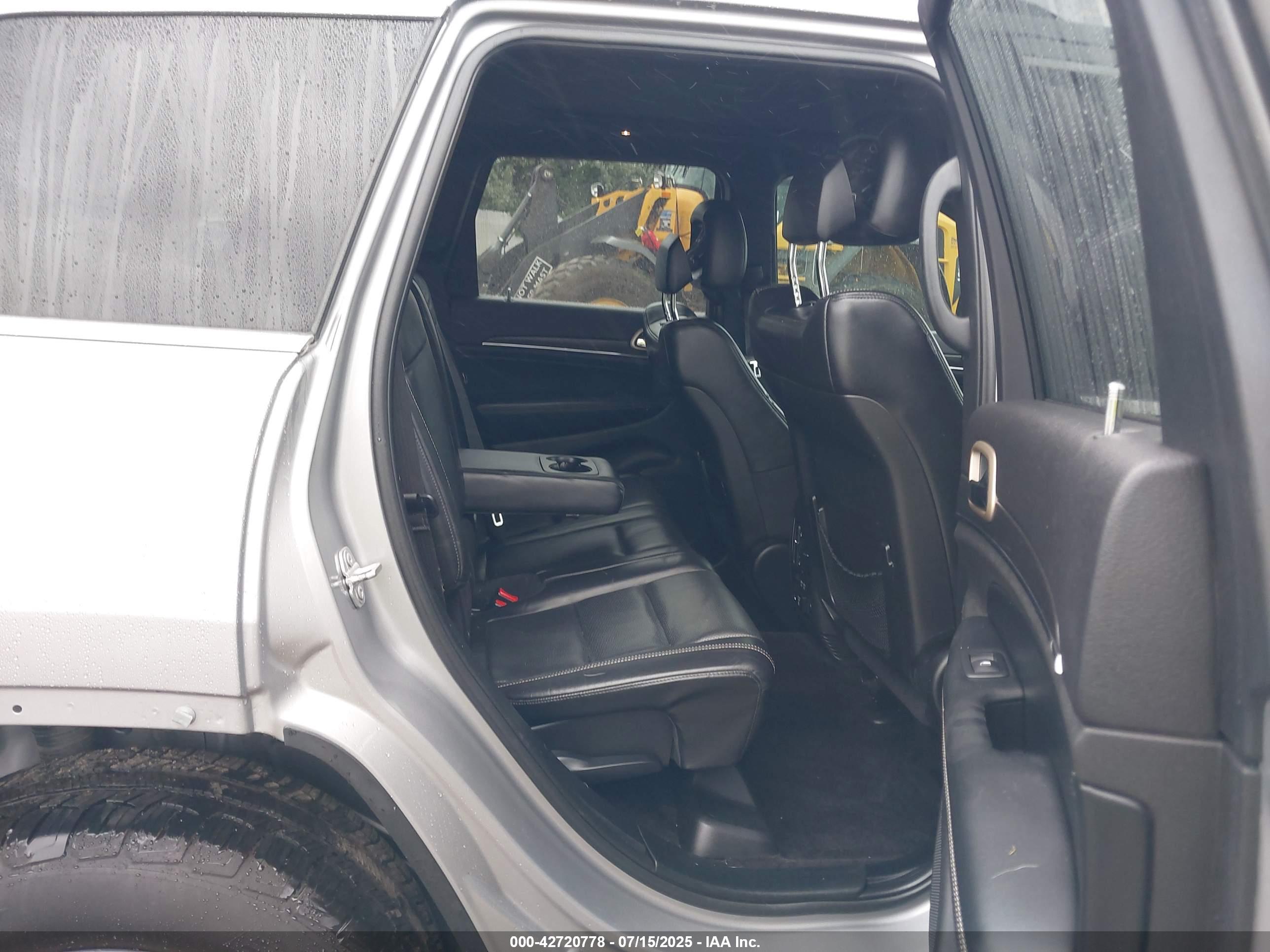 JEEP GRAND image 8