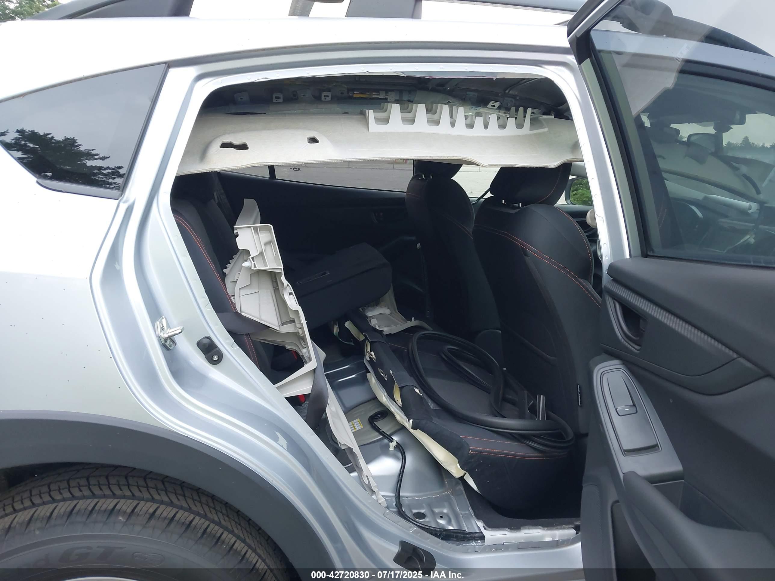 SUBARU CROSSTREK image 8