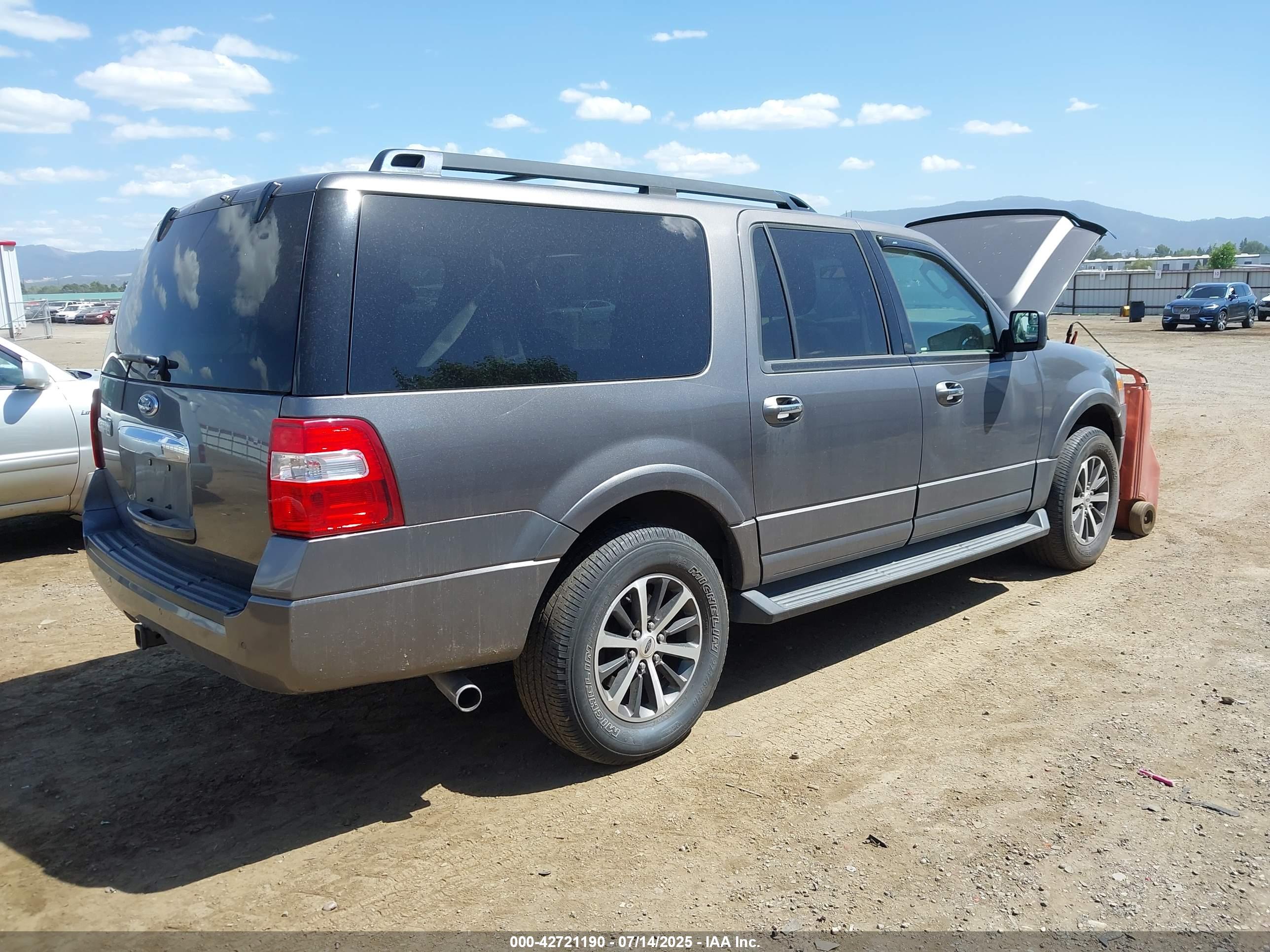 FORD EXPEDITION image 4