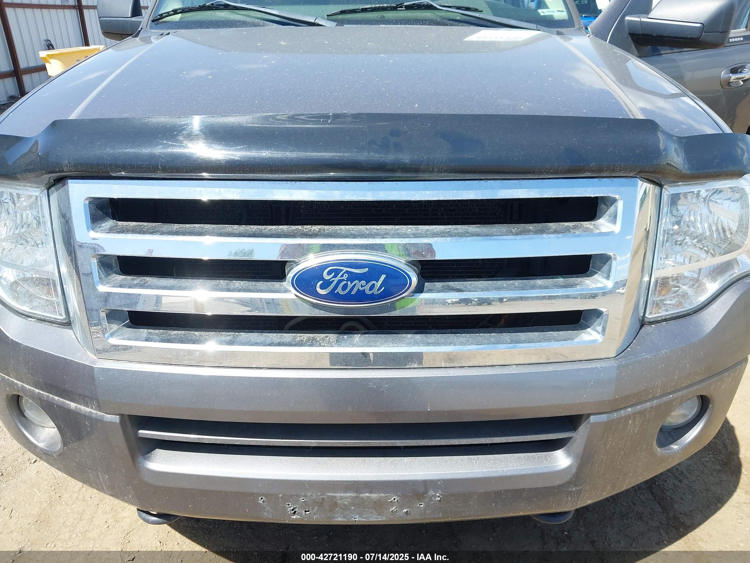 FORD EXPEDITION image 6