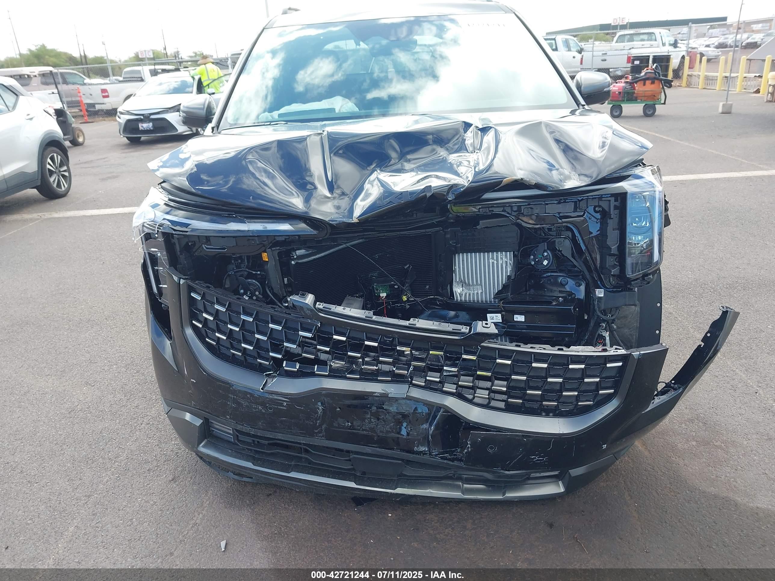 KIA CARNIVAL image 6