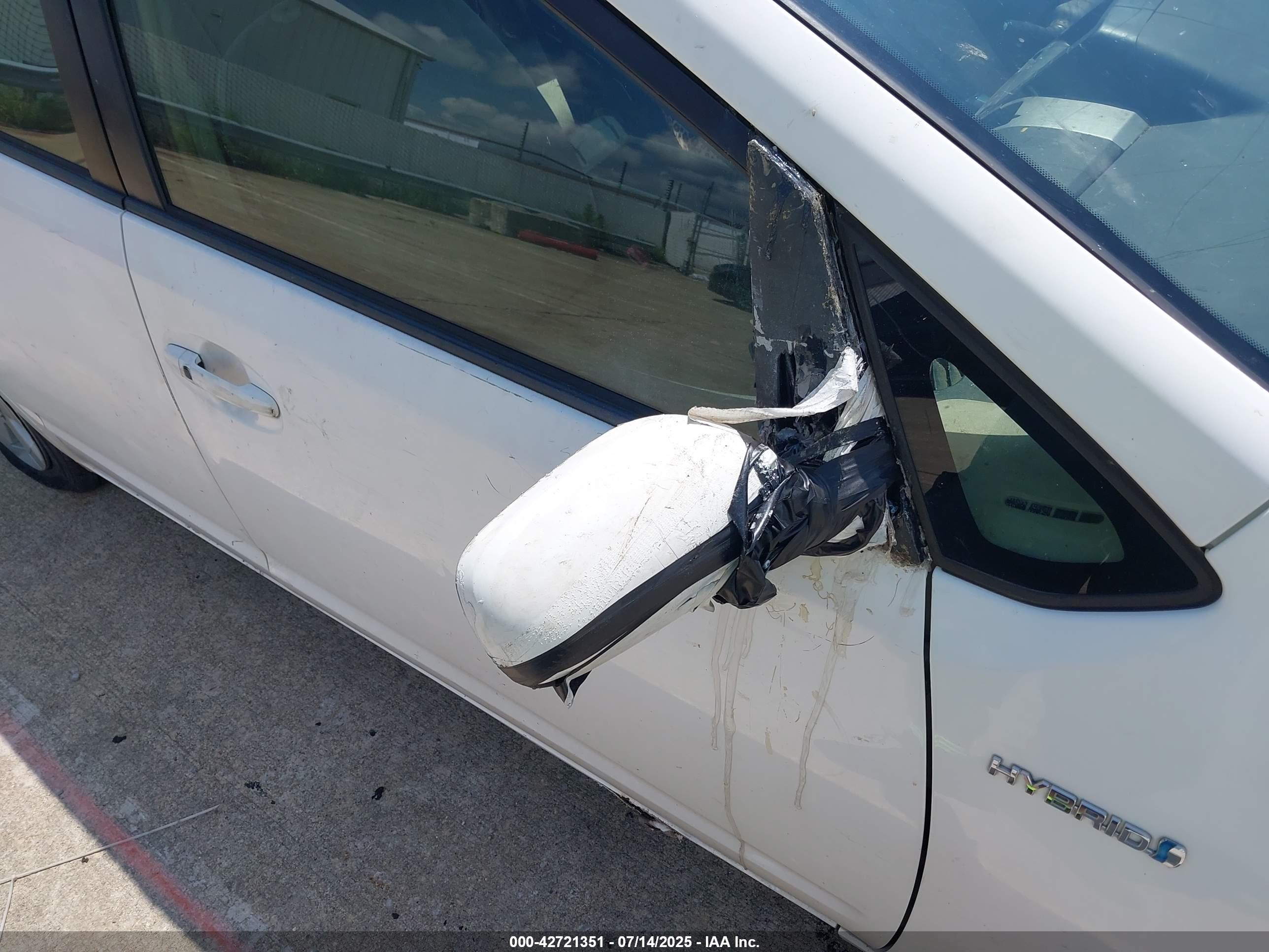 TOYOTA PRIUS image 6