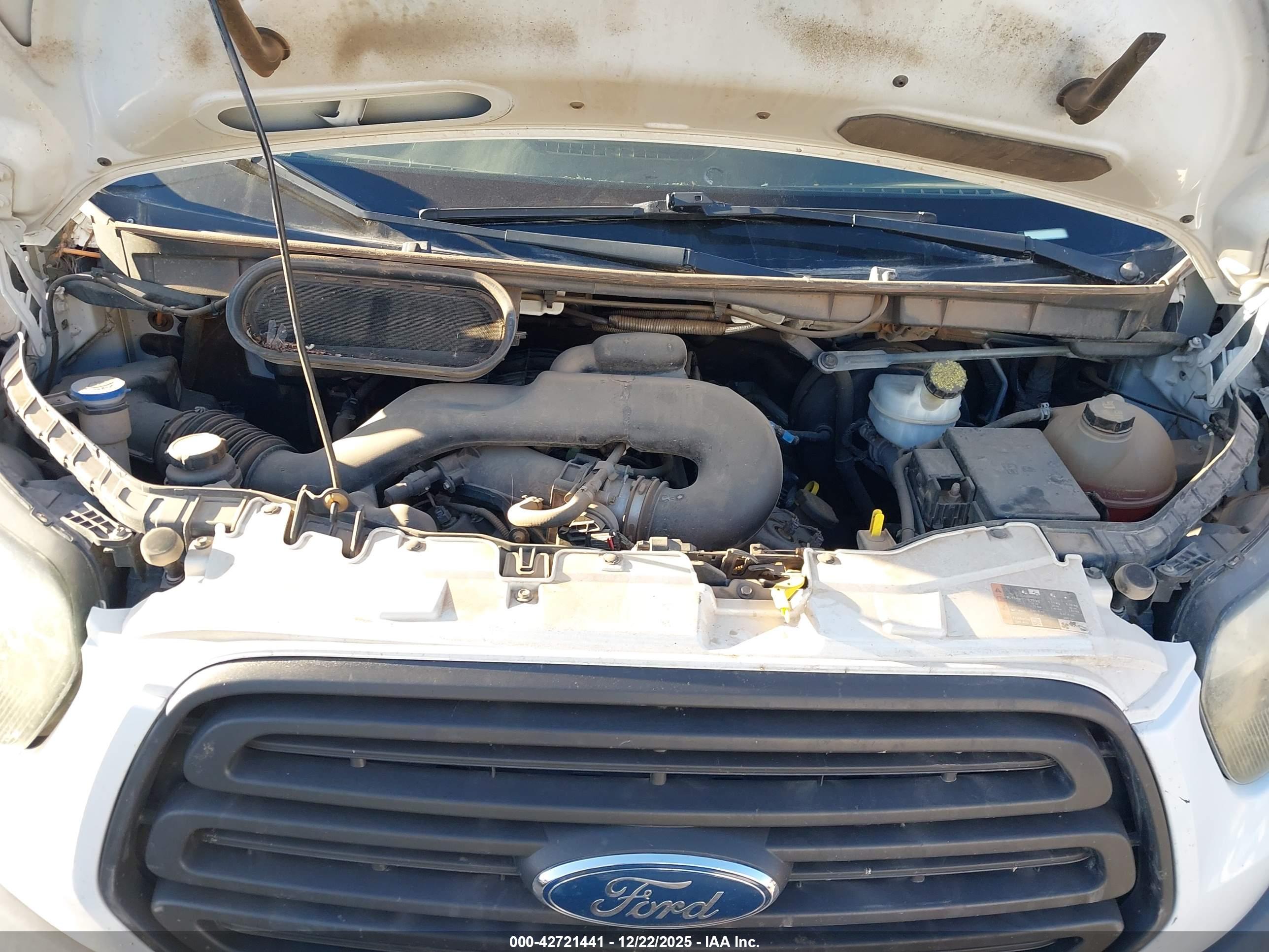 FORD TRANSIT-150 image 10