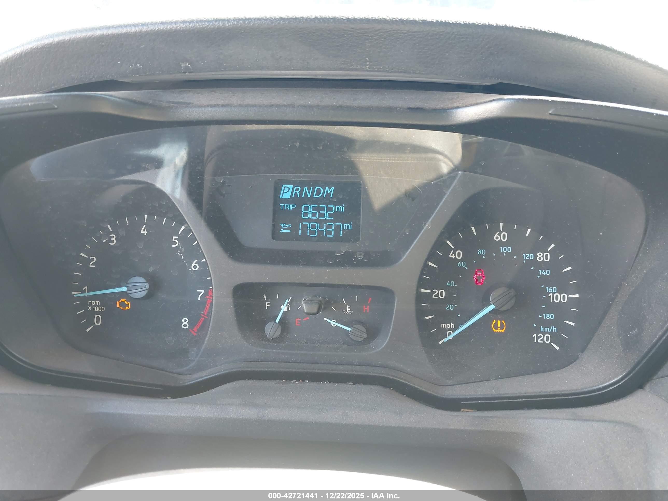 FORD TRANSIT-150 image 7