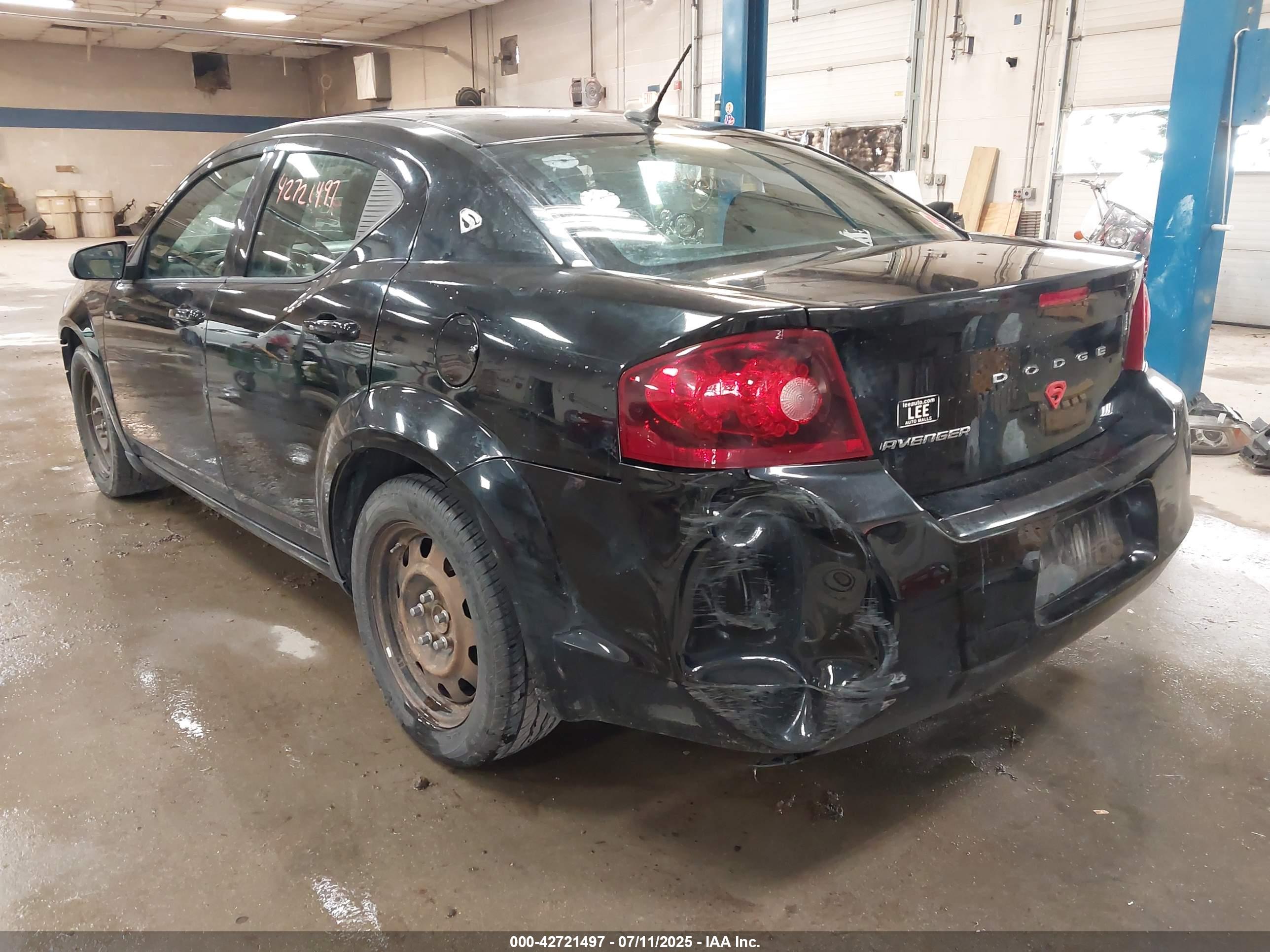 DODGE AVENGER image 3