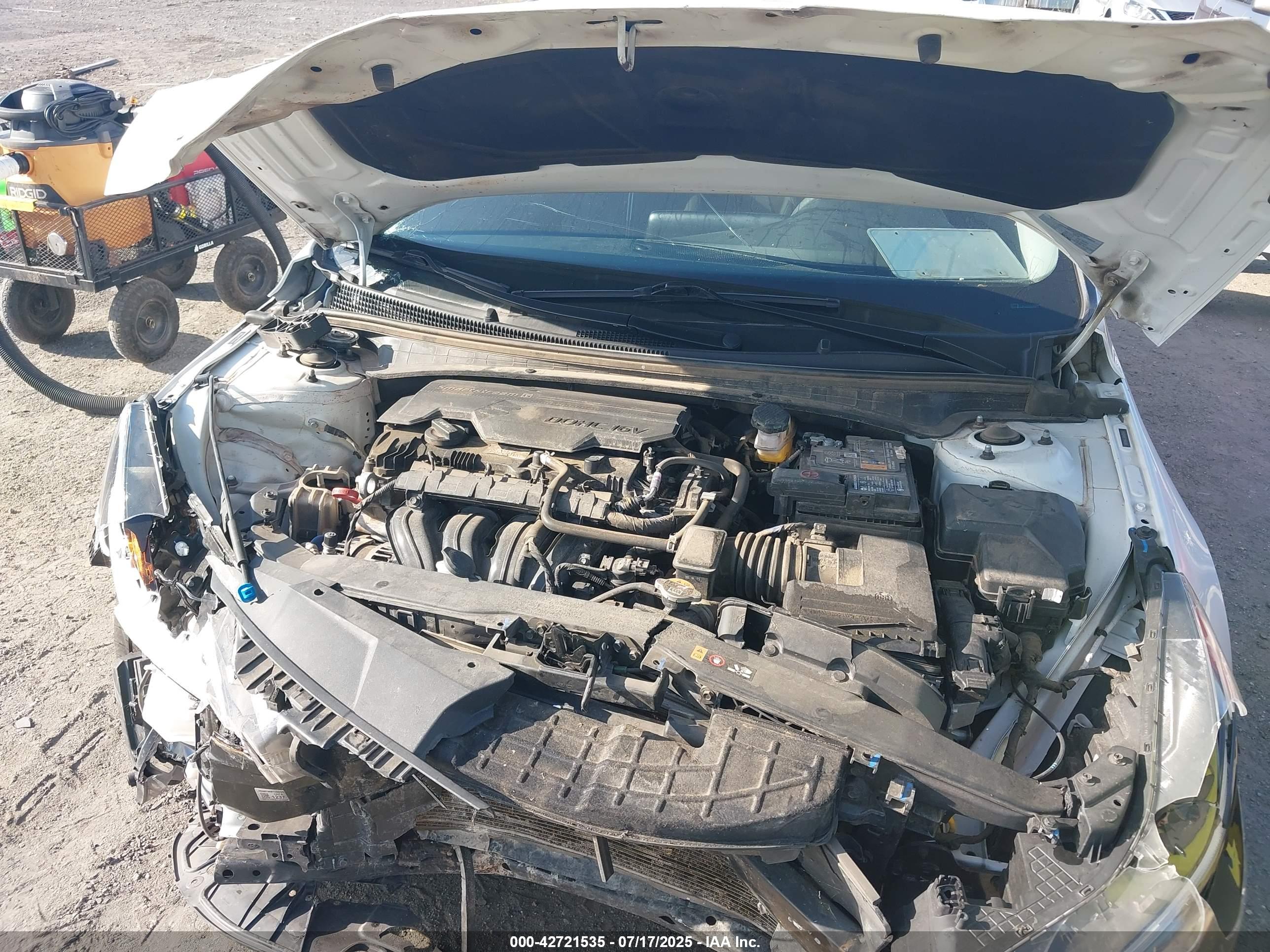 HYUNDAI ELANTRA image 10