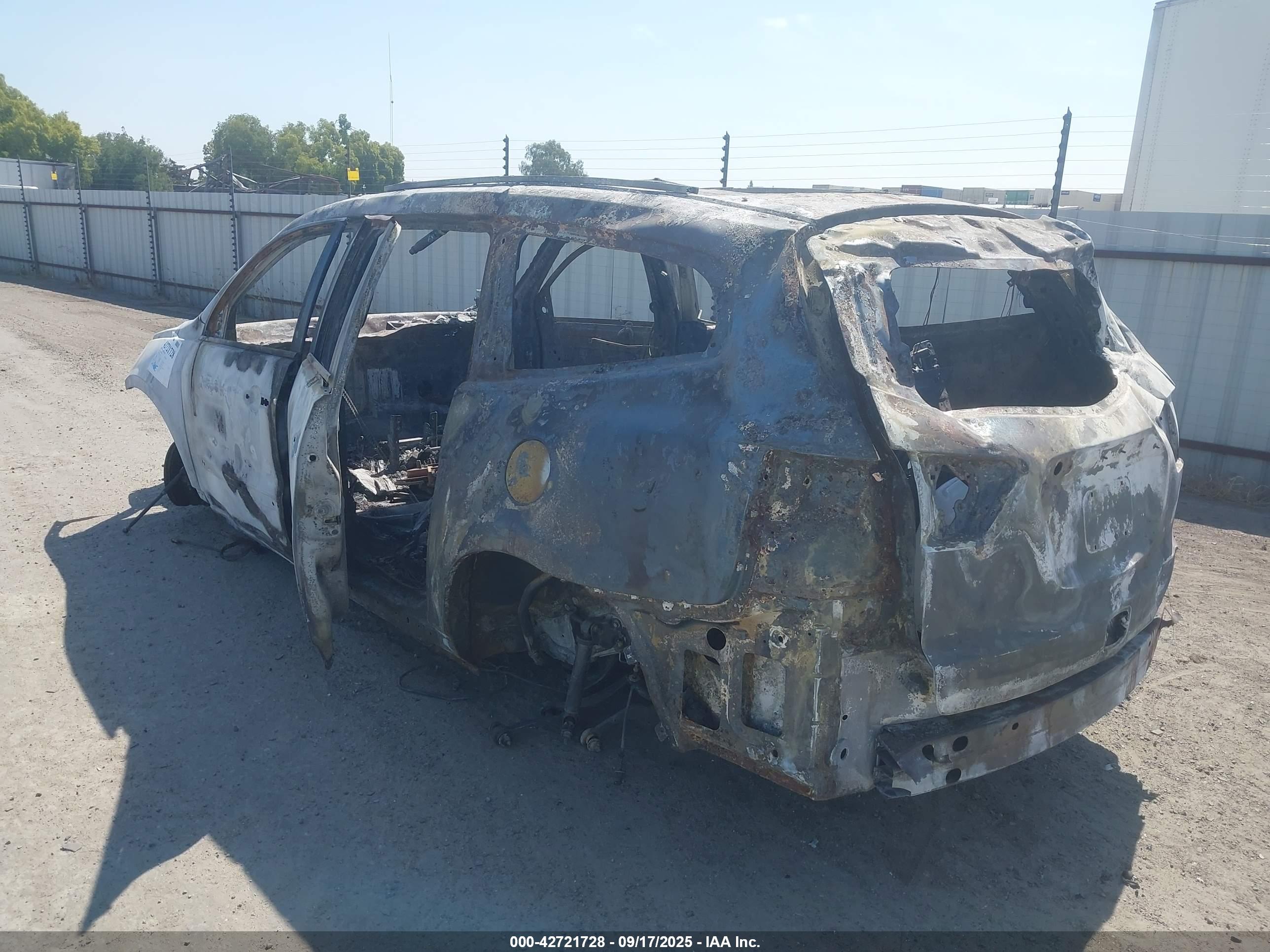 CHEVROLET TRAVERSE image 3