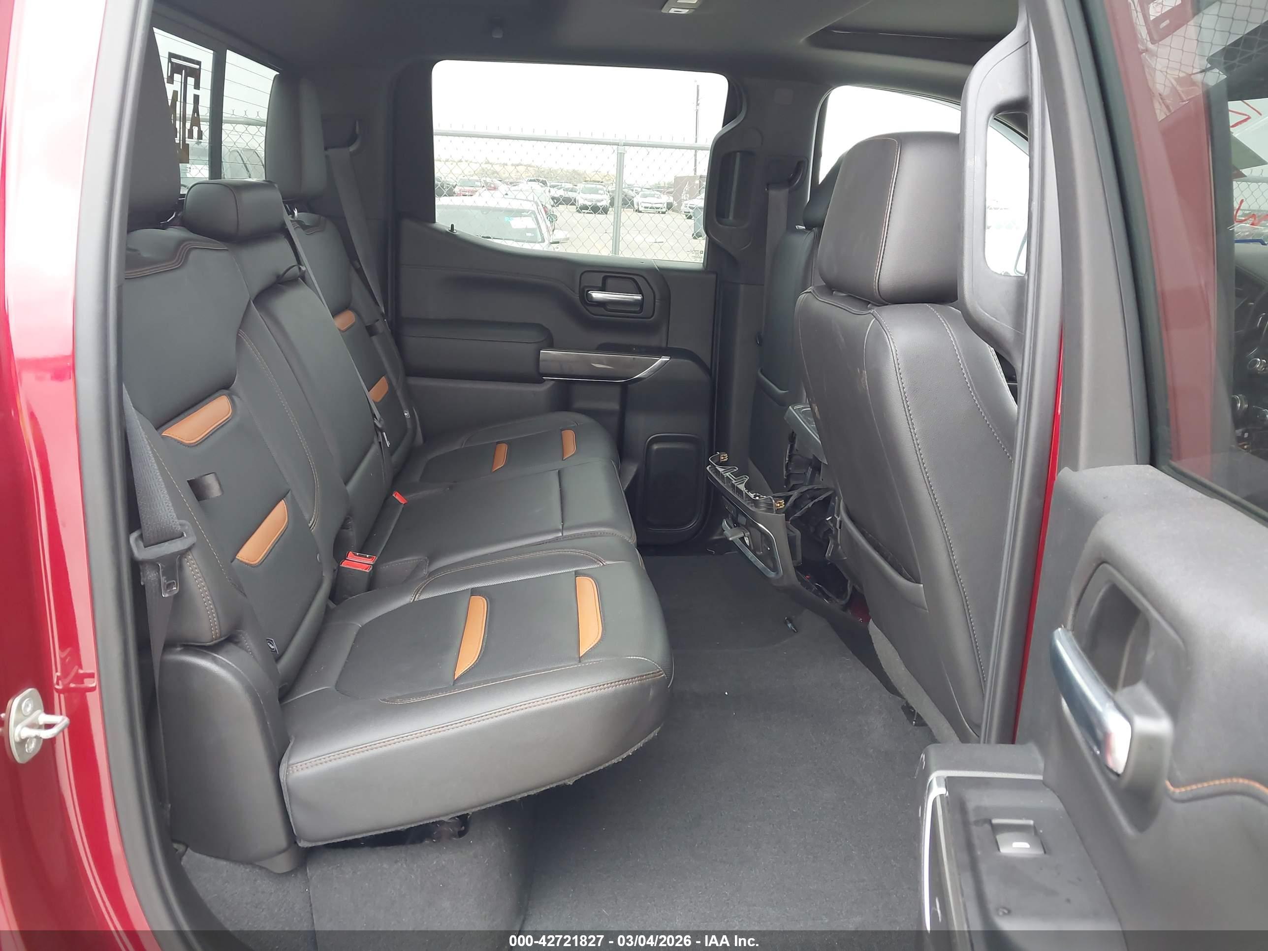 GMC SIERRA image 8