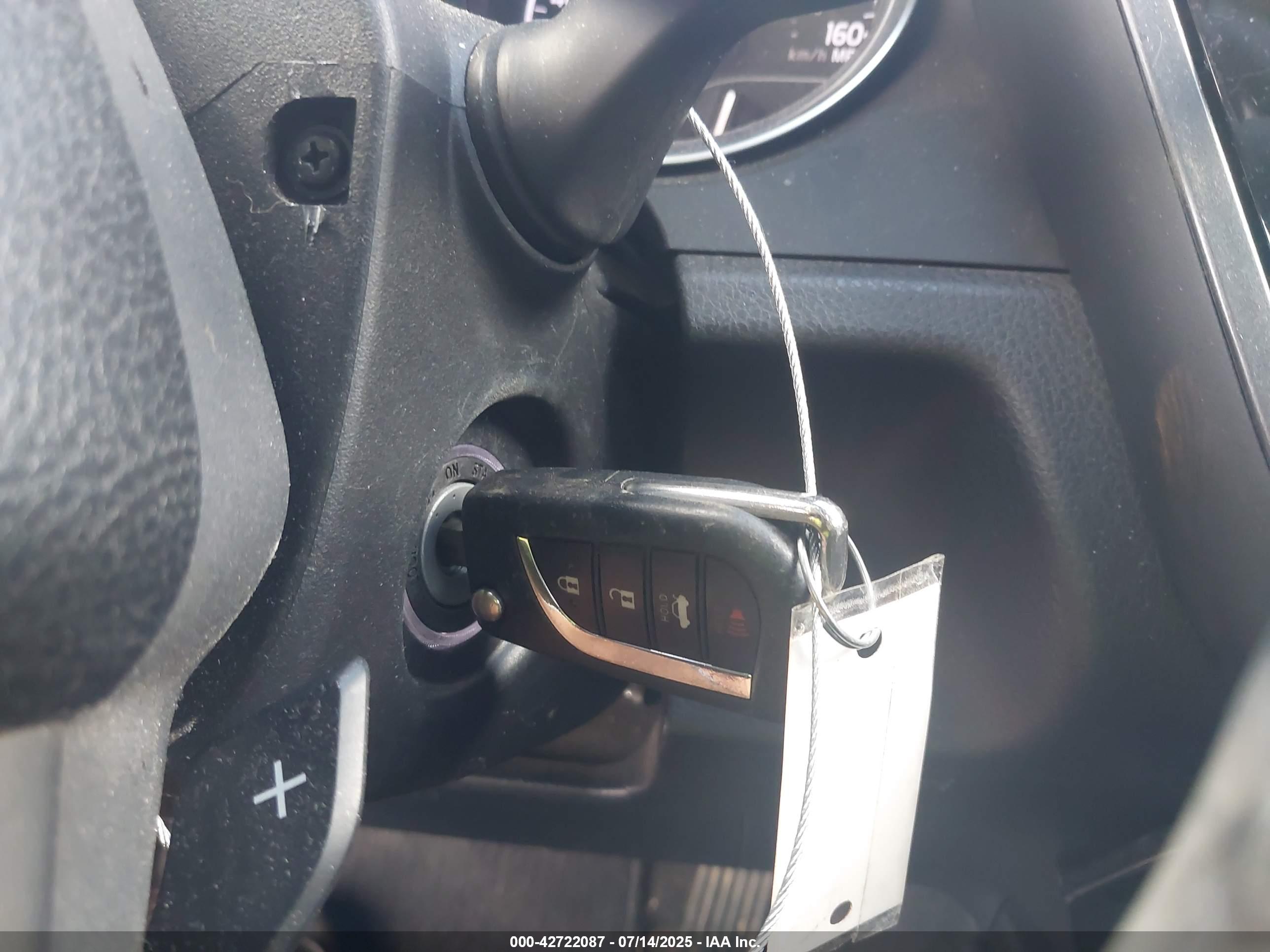 TOYOTA CAMRY image 11