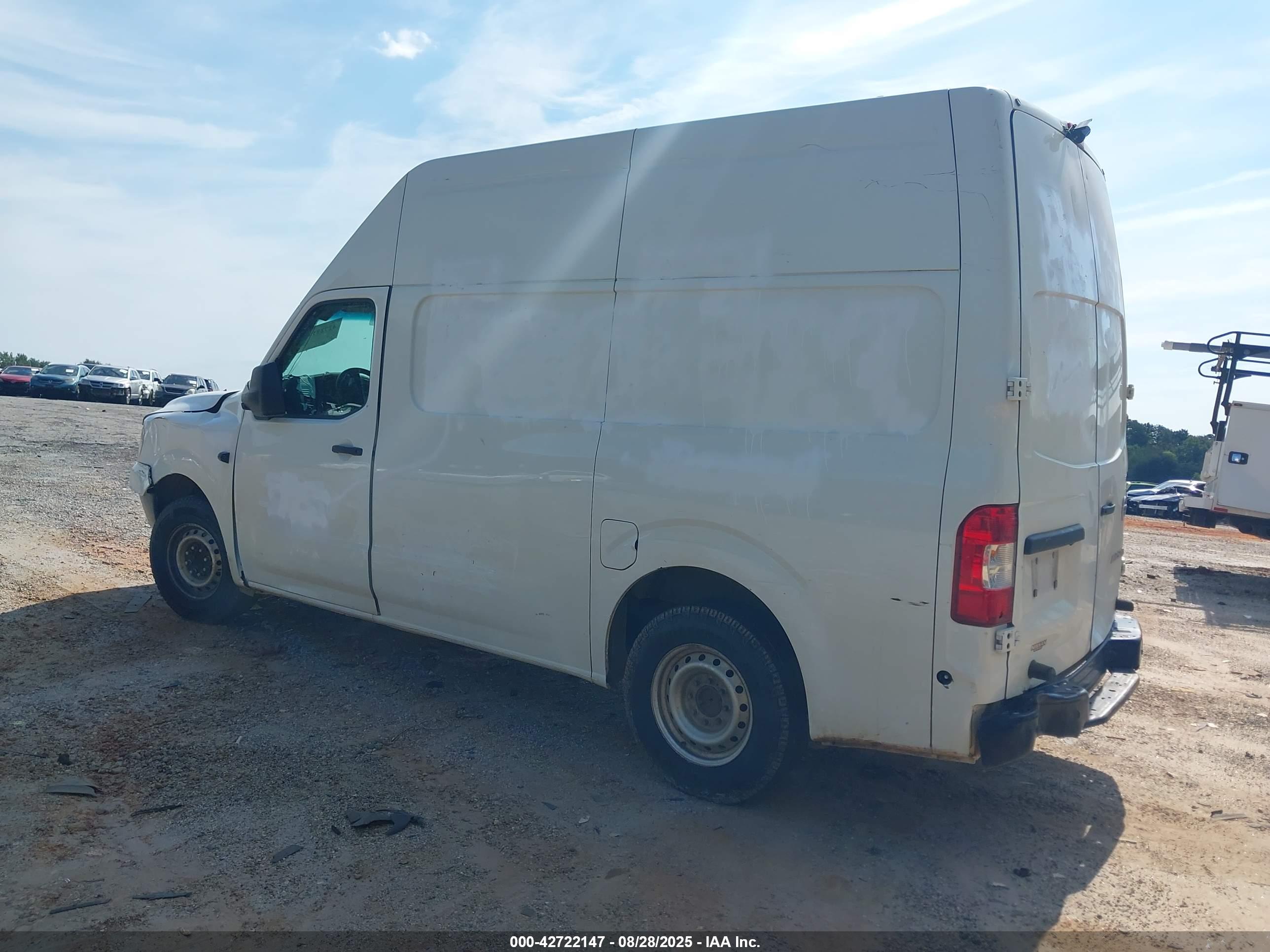 NISSAN NV image 3