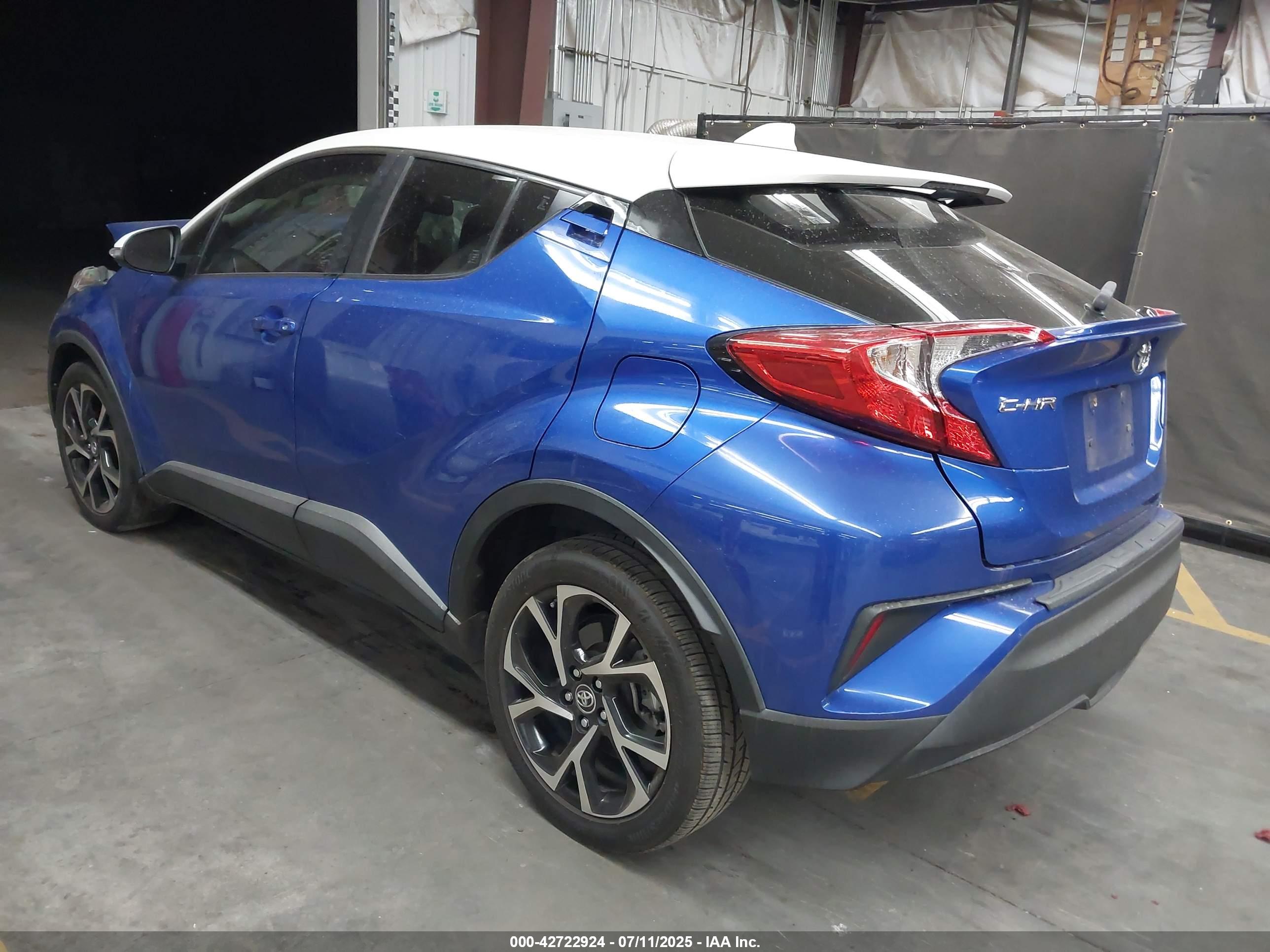TOYOTA C-HR image 3