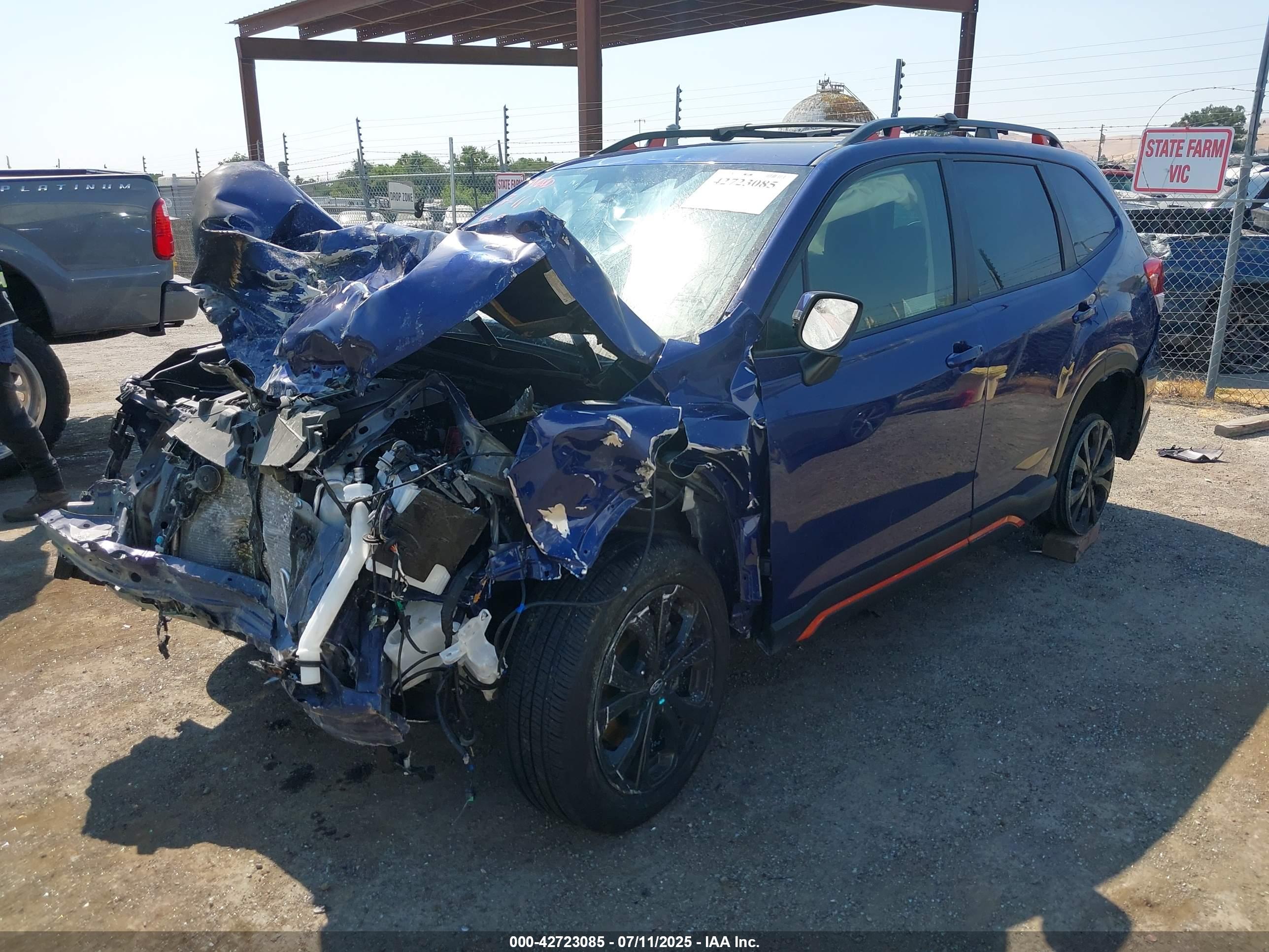 SUBARU FORESTER image 2