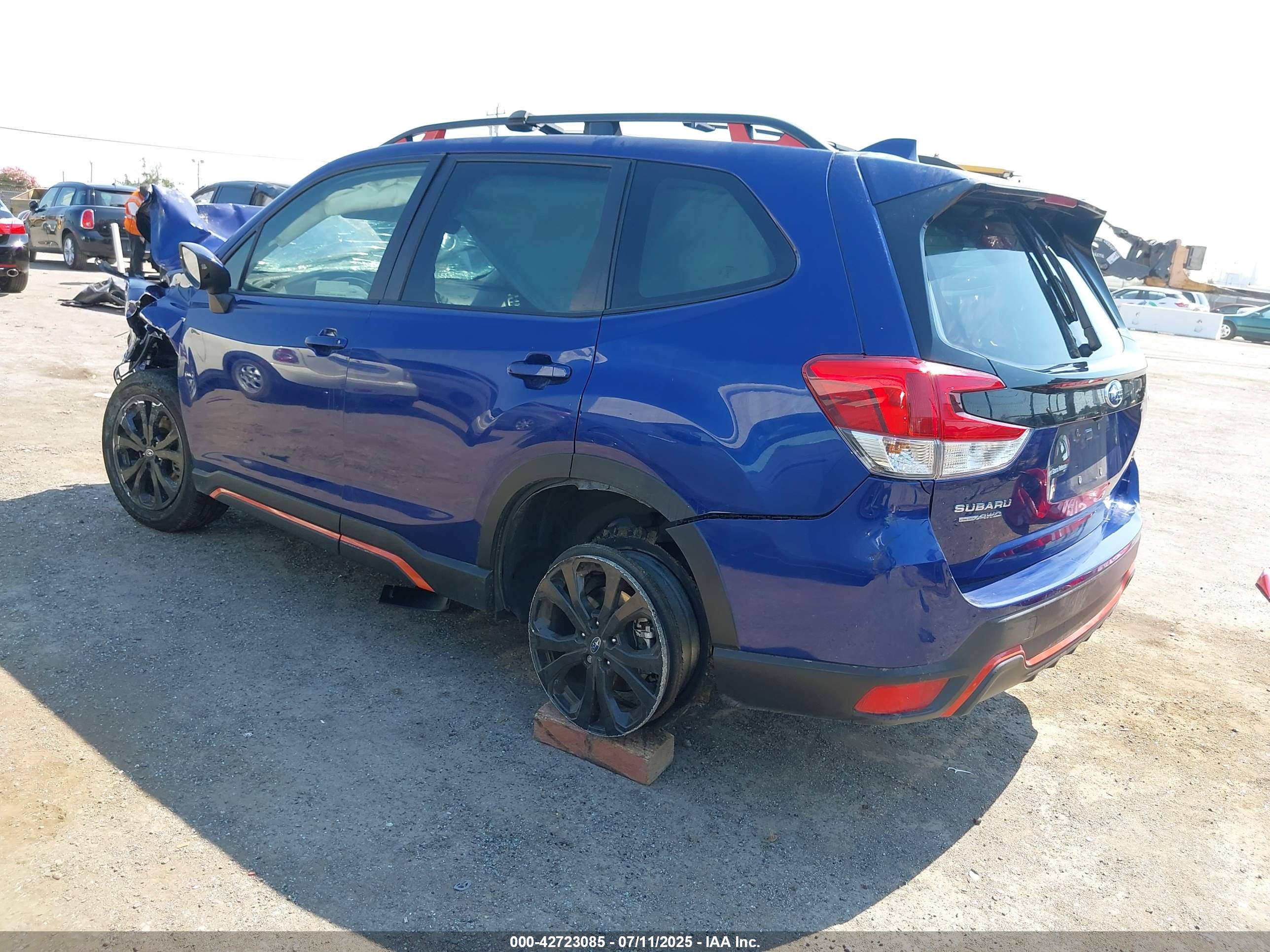 SUBARU FORESTER image 3