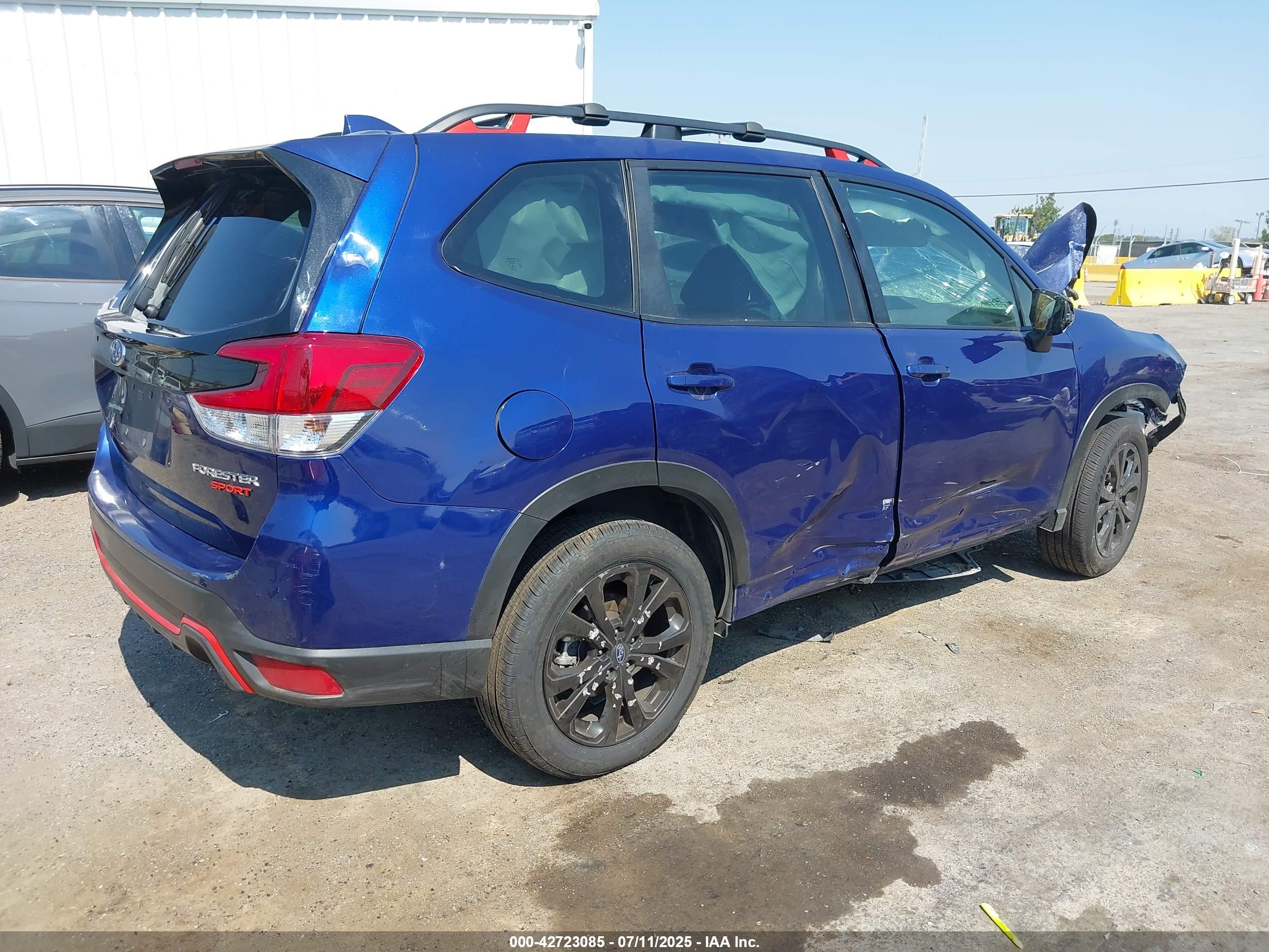 SUBARU FORESTER image 4