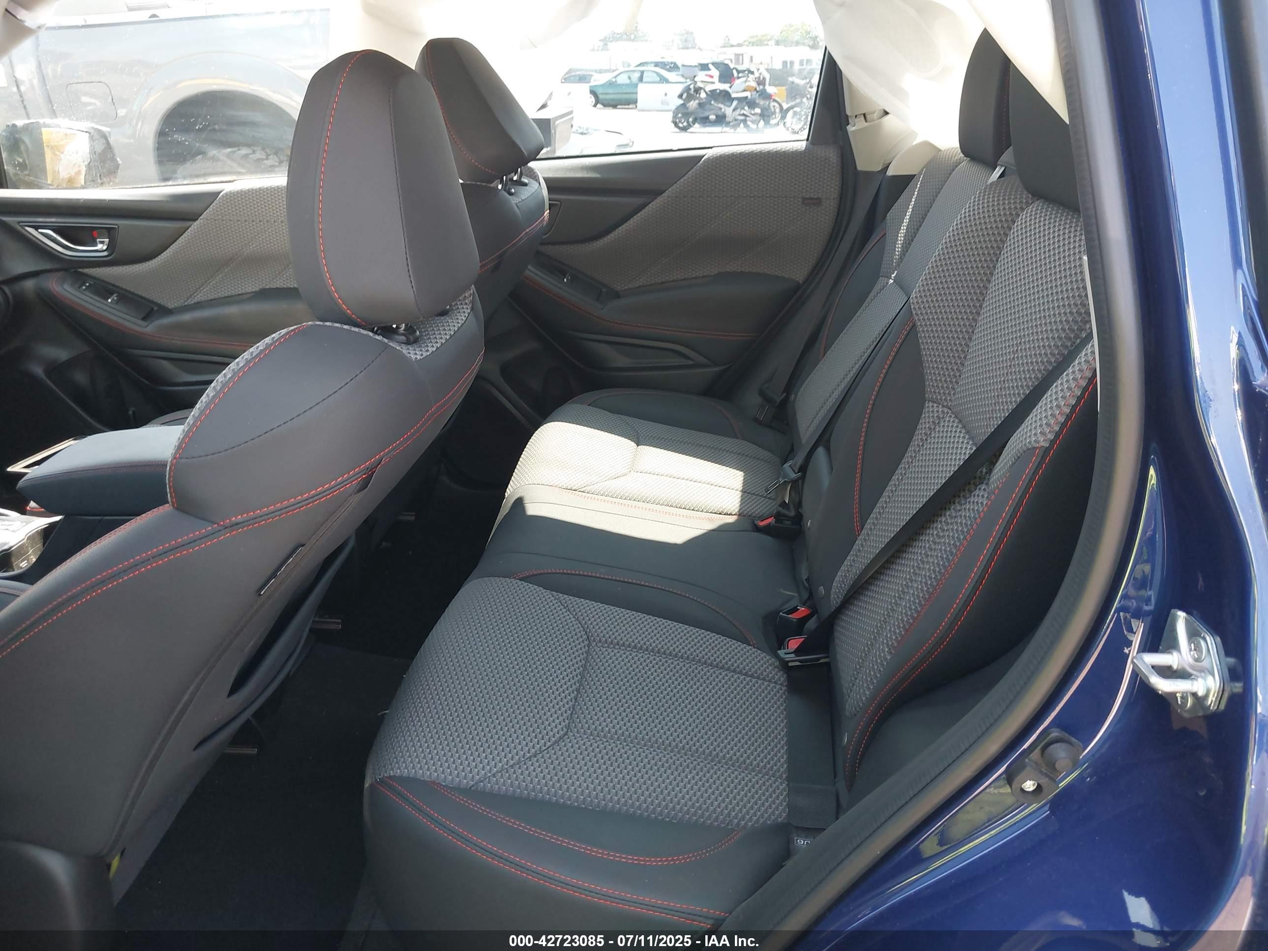 SUBARU FORESTER image 8