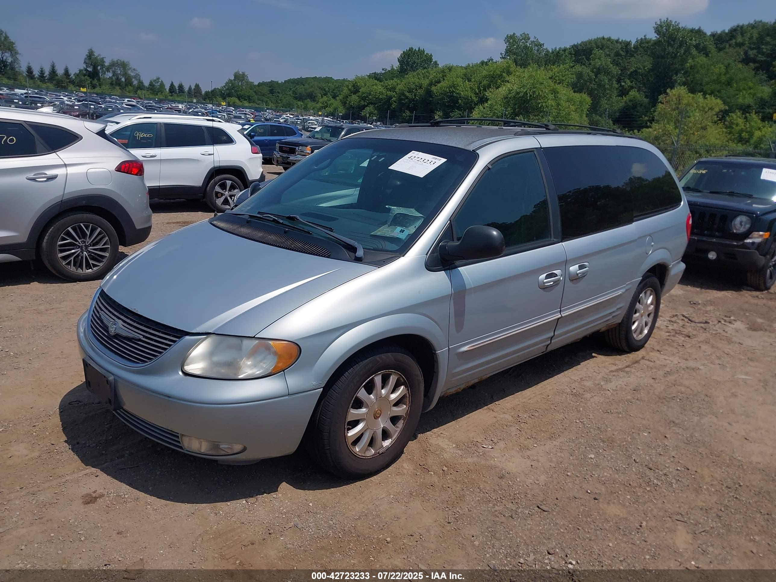 CHRYSLER TOWN image 2