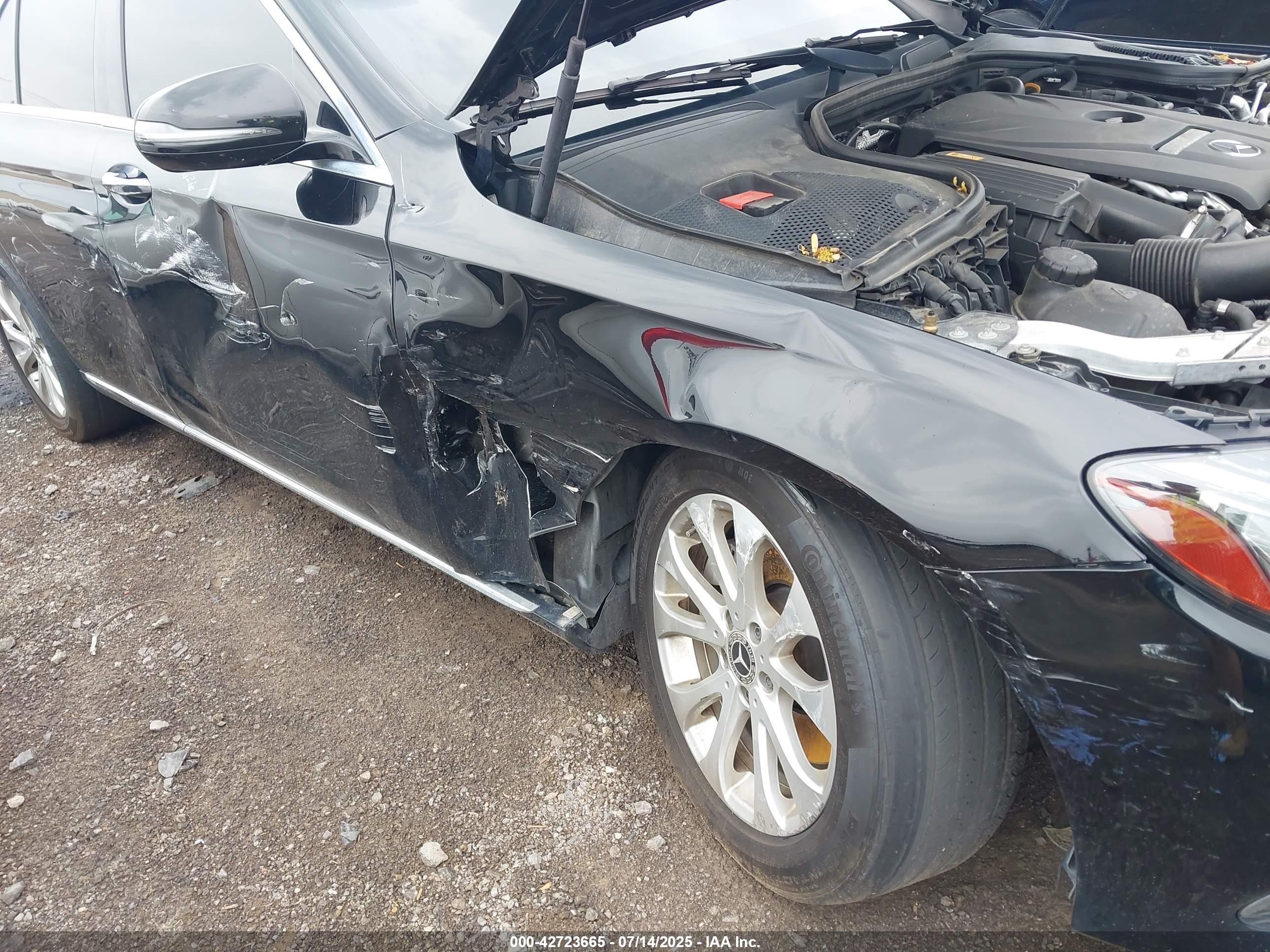MERCEDES-BENZ E image 6
