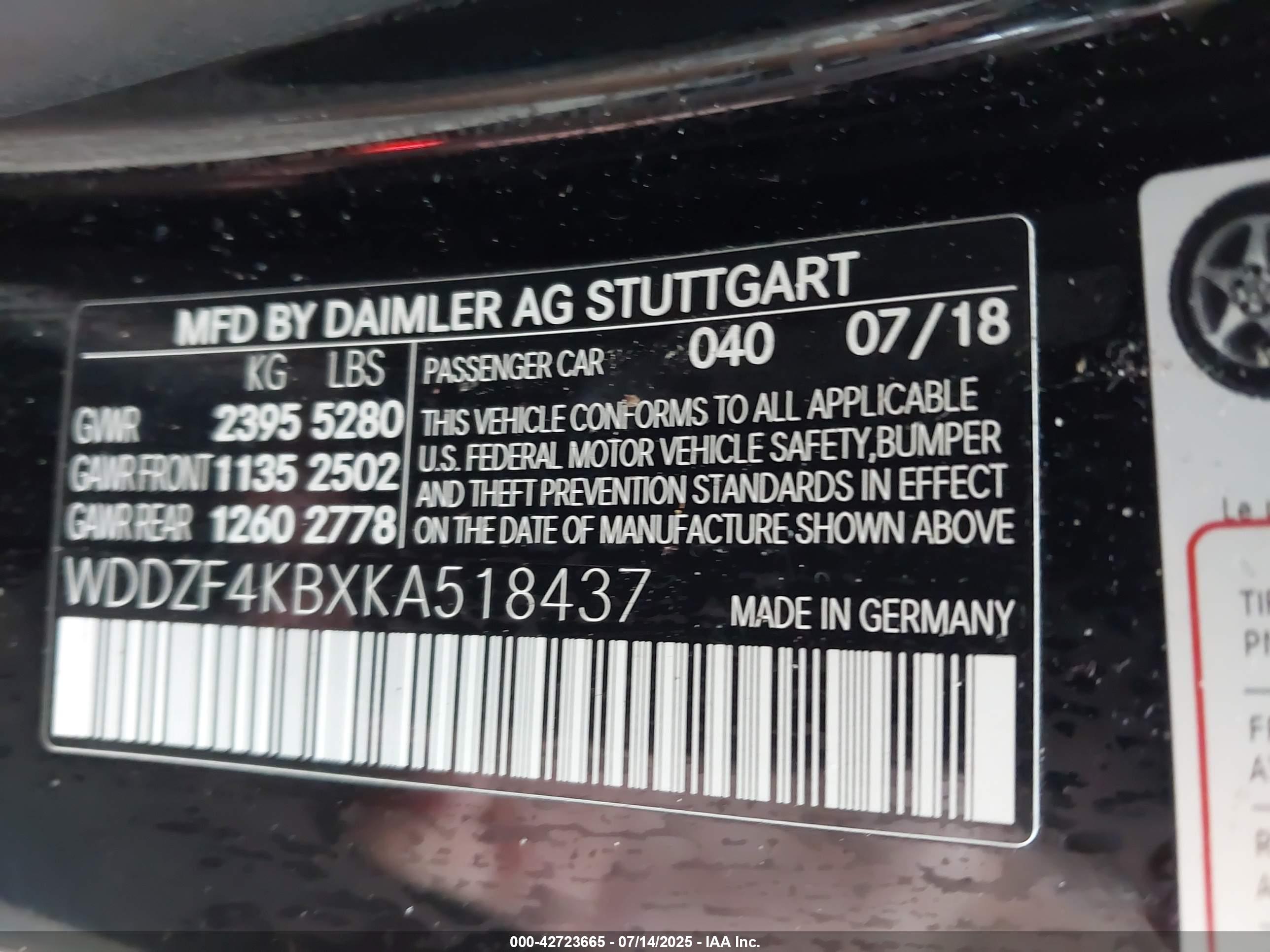 MERCEDES-BENZ E image 9