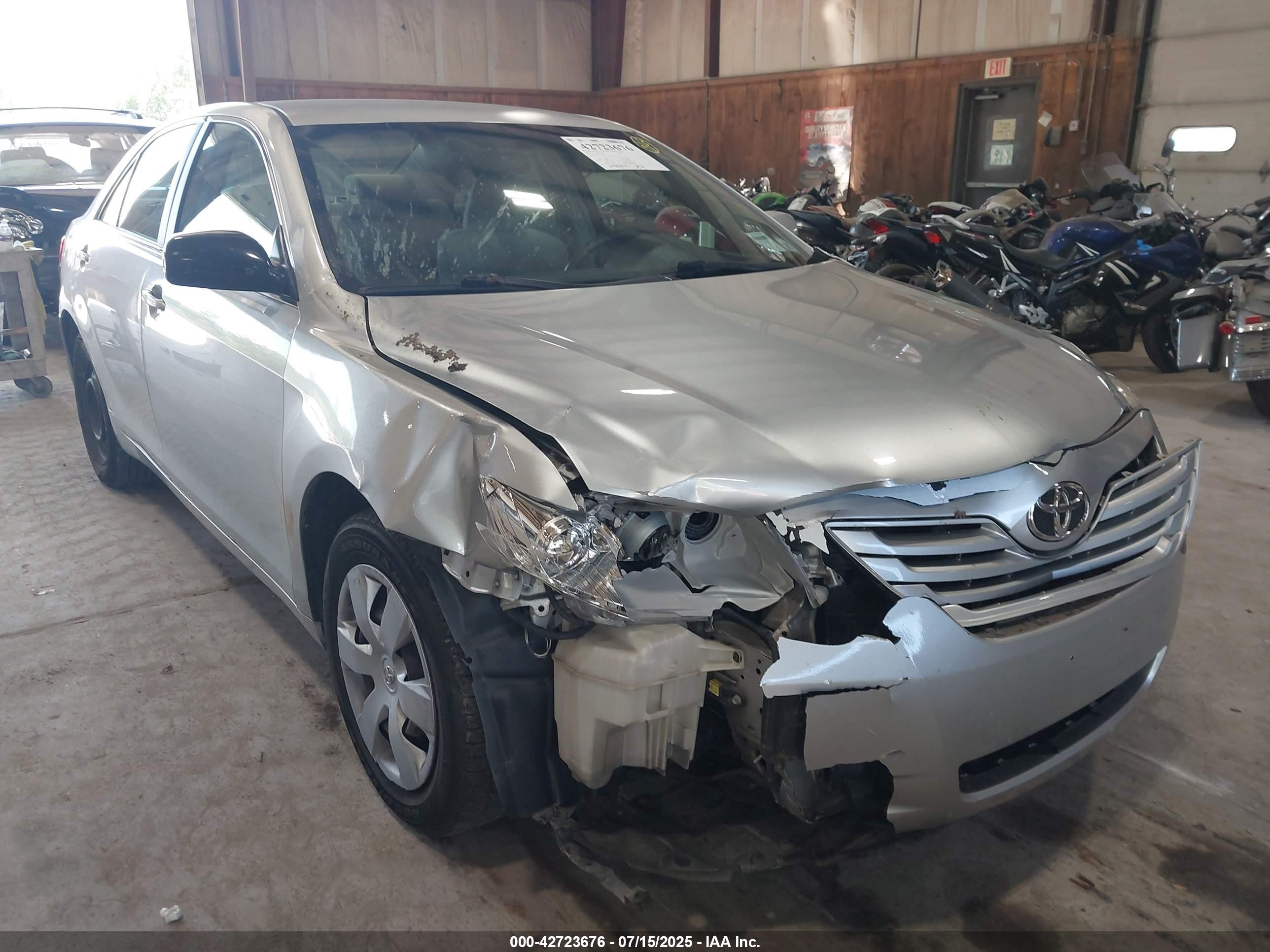 TOYOTA CAMRY image 6