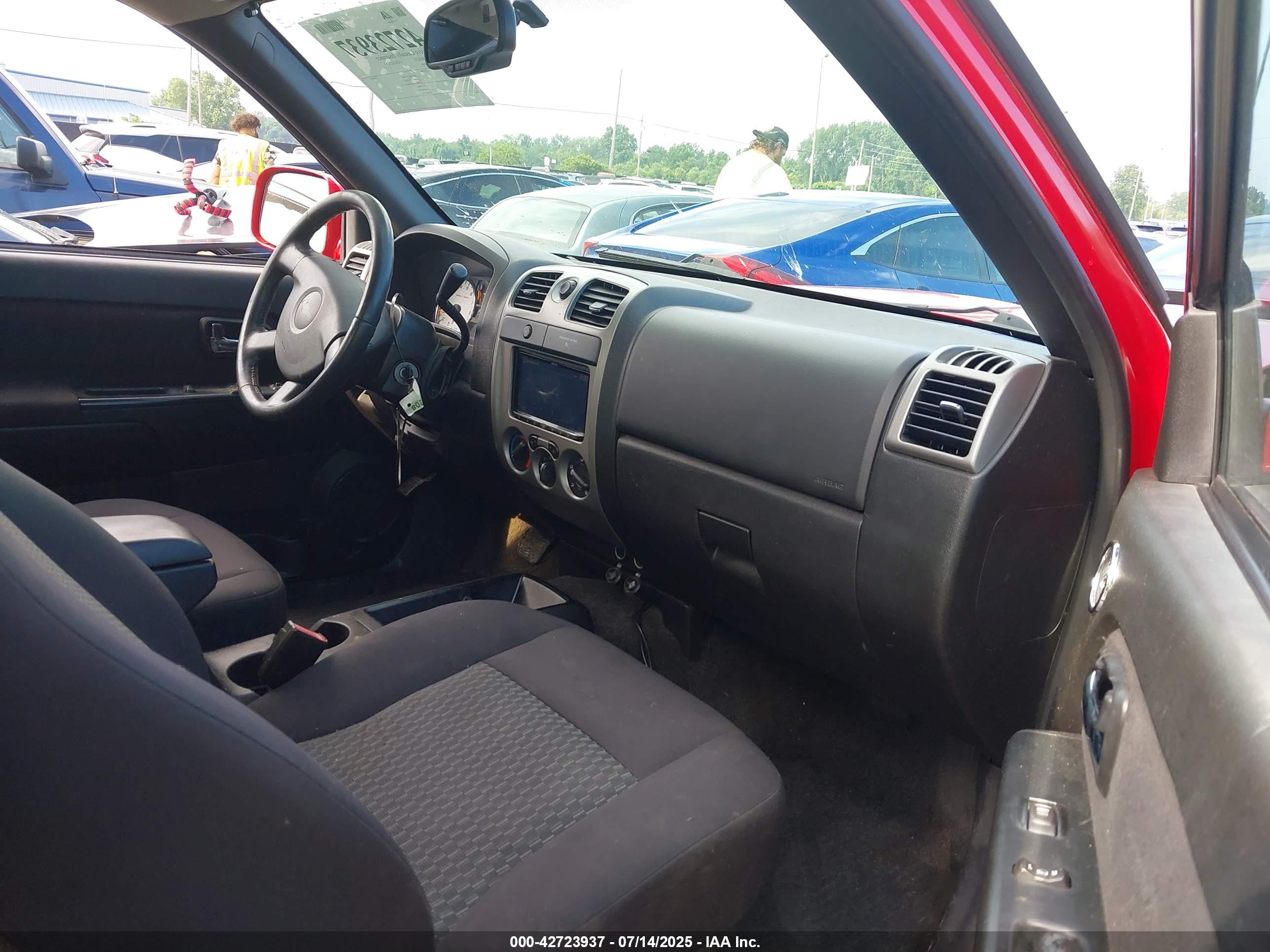 CHEVROLET COLORADO image 5
