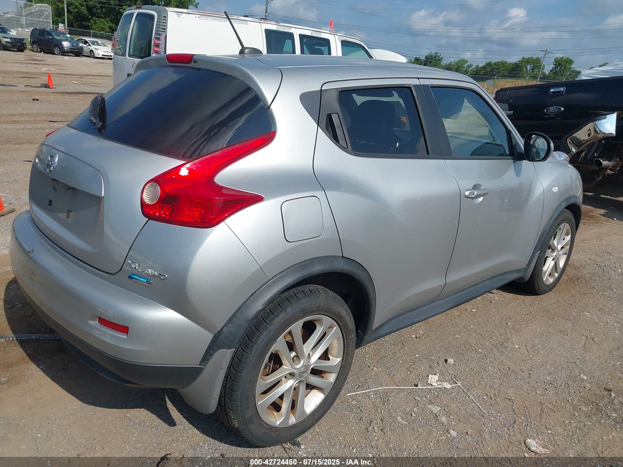 NISSAN JUKE image 4