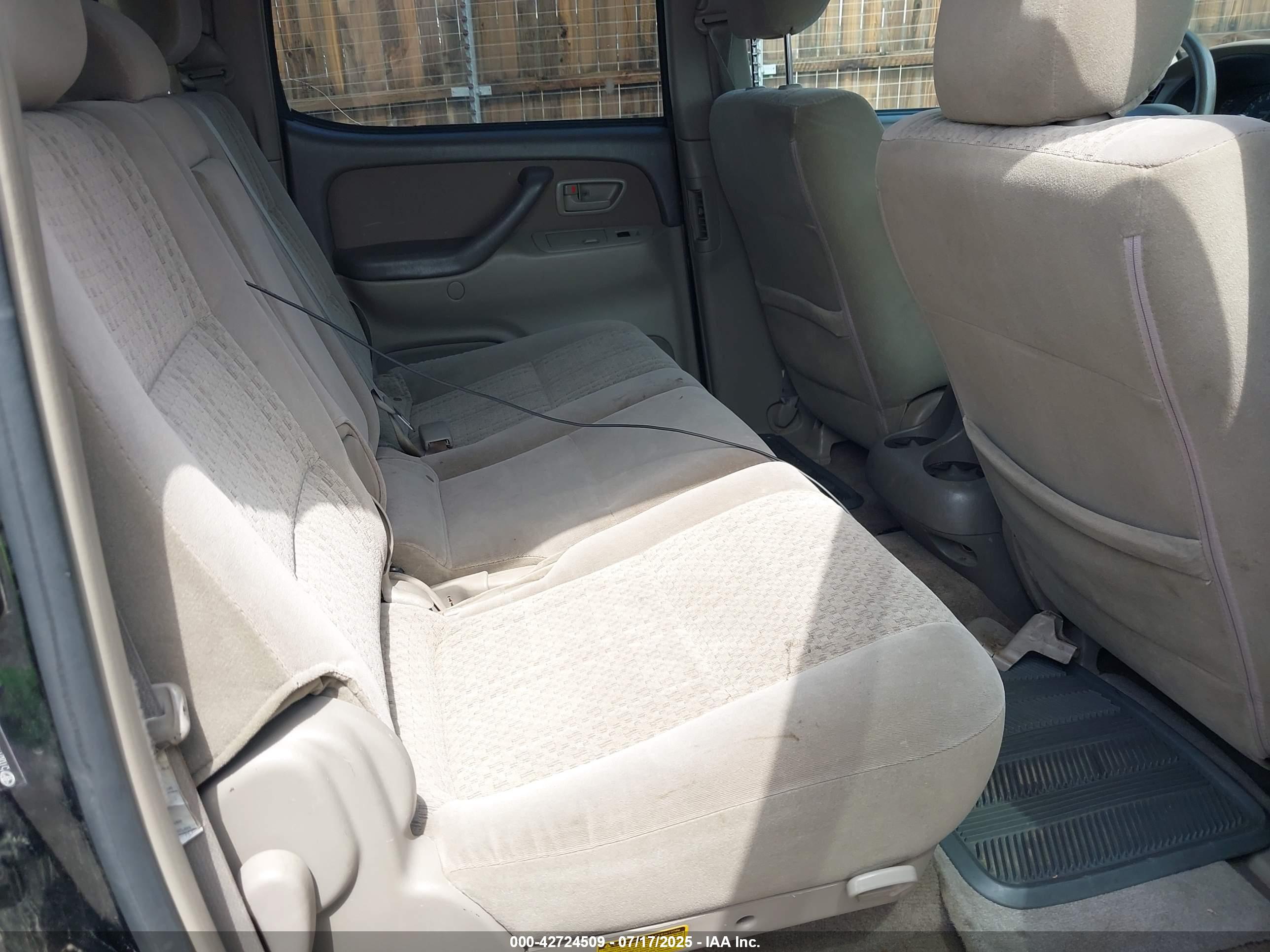 TOYOTA TUNDRA image 8