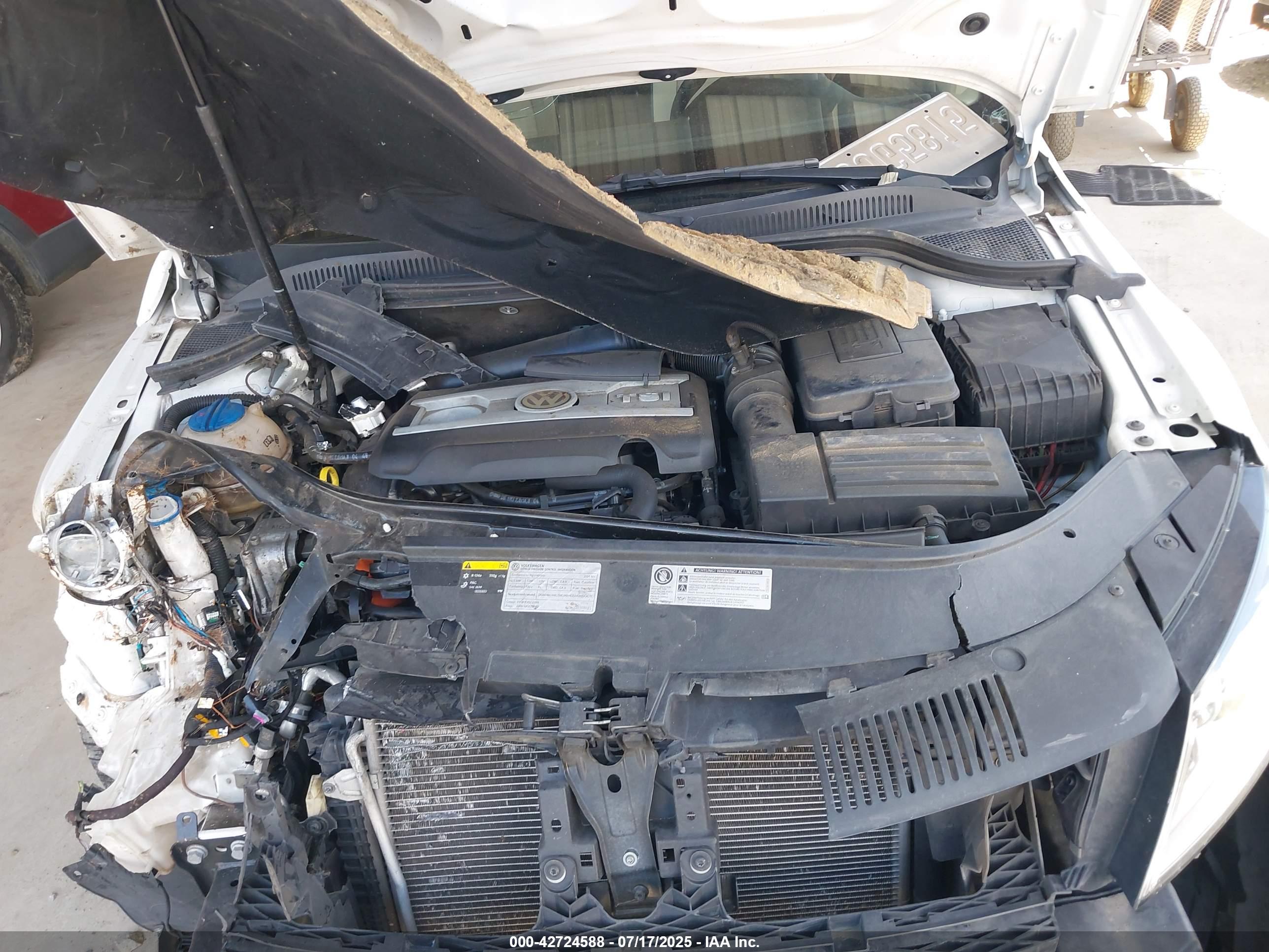 VOLKSWAGEN CC image 10