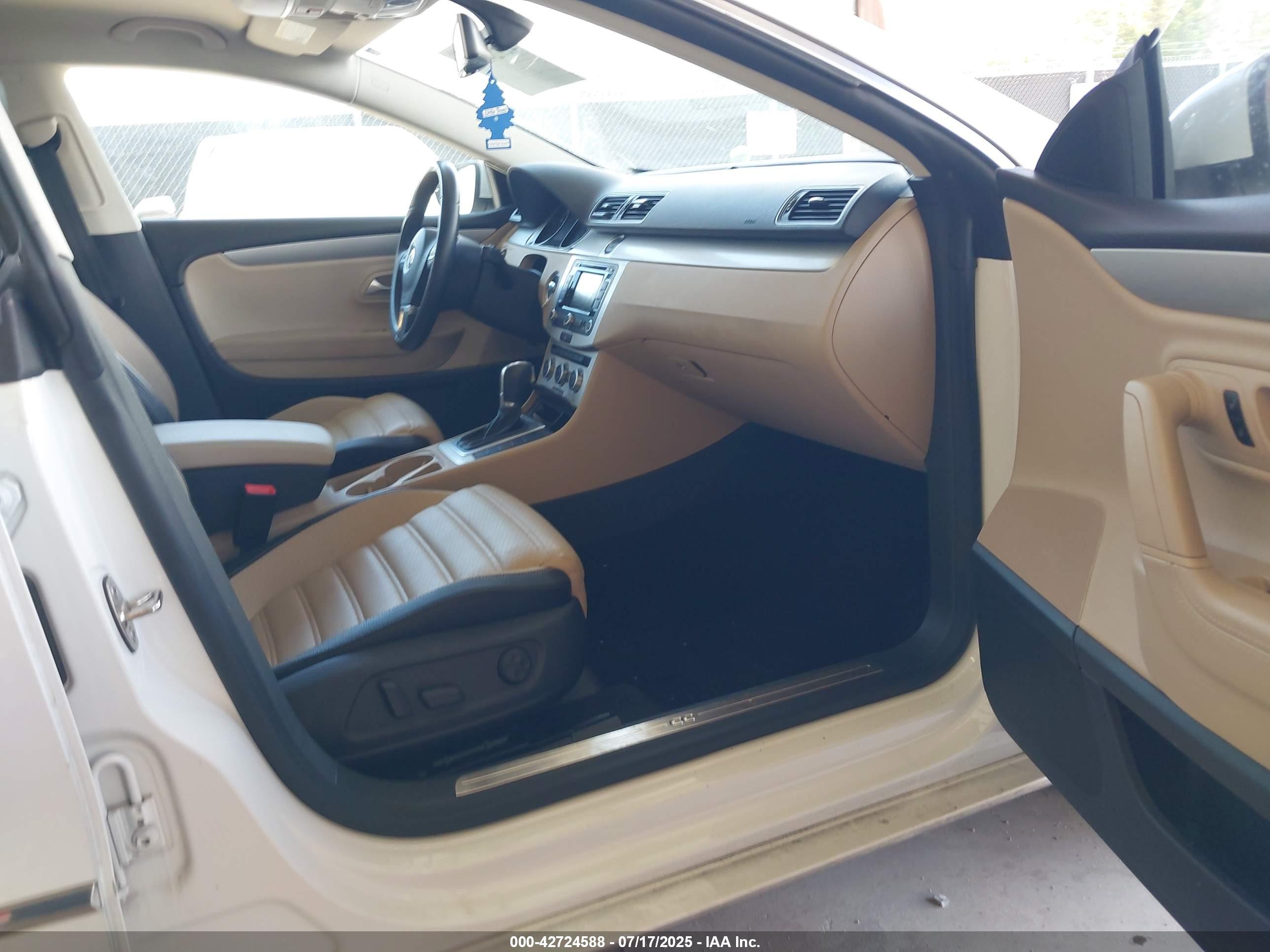 VOLKSWAGEN CC image 5