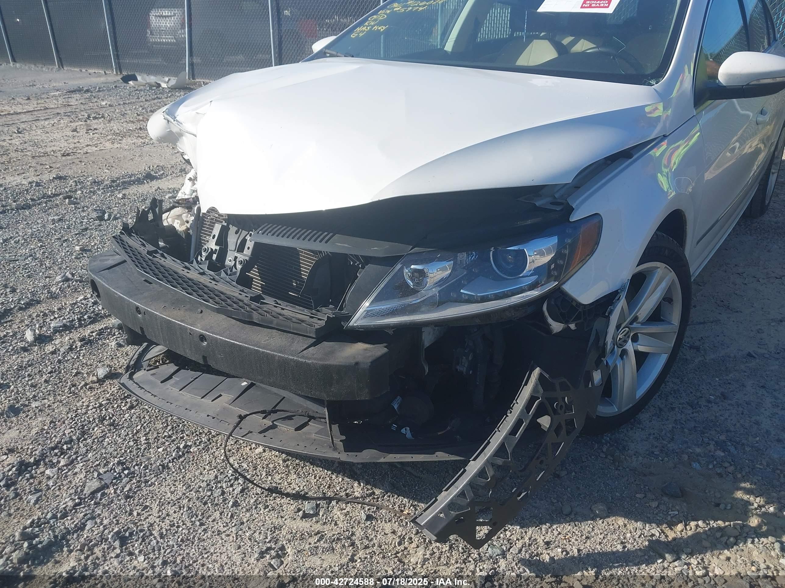 VOLKSWAGEN CC image 6
