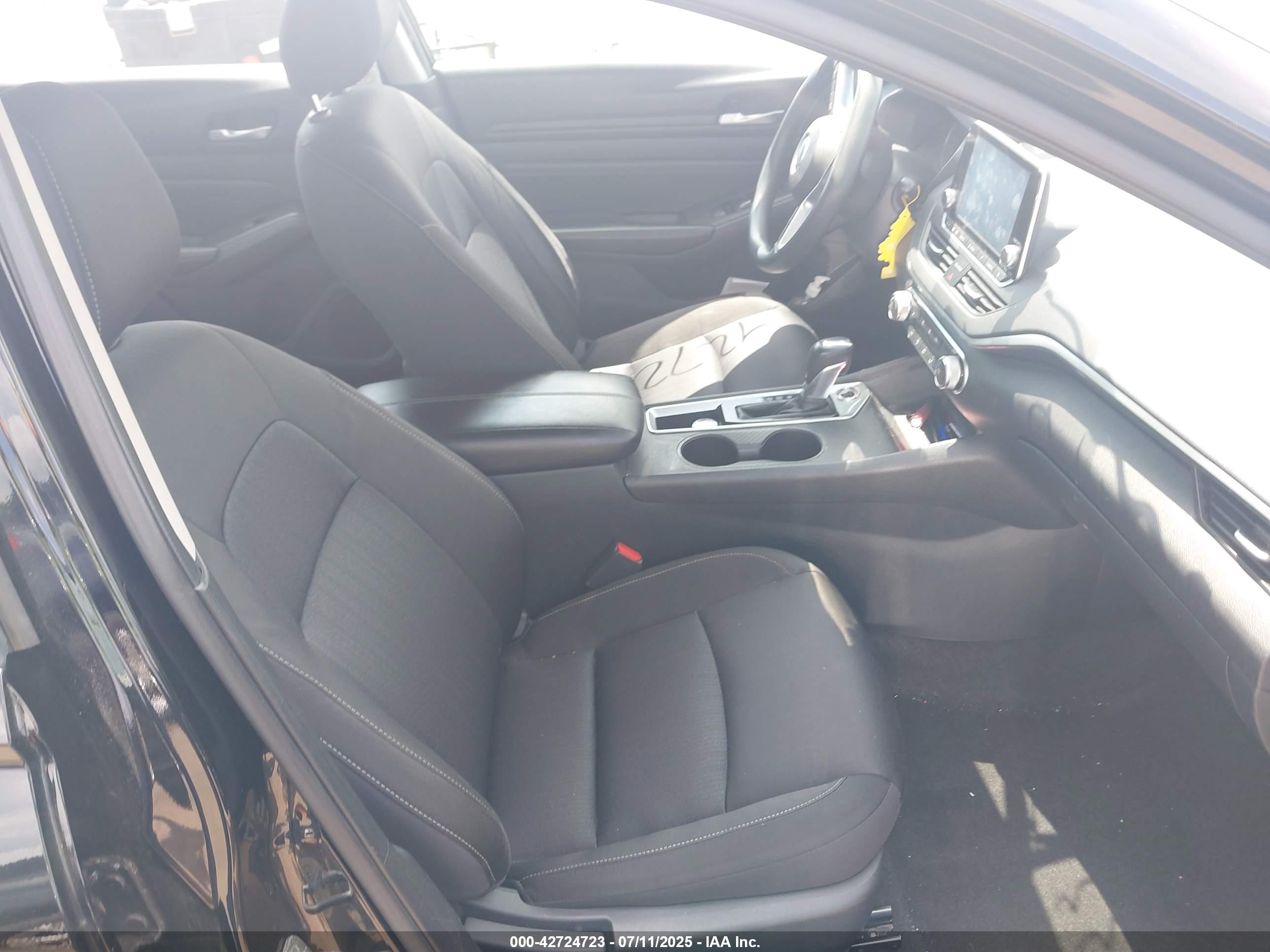 NISSAN ALTIMA image 5