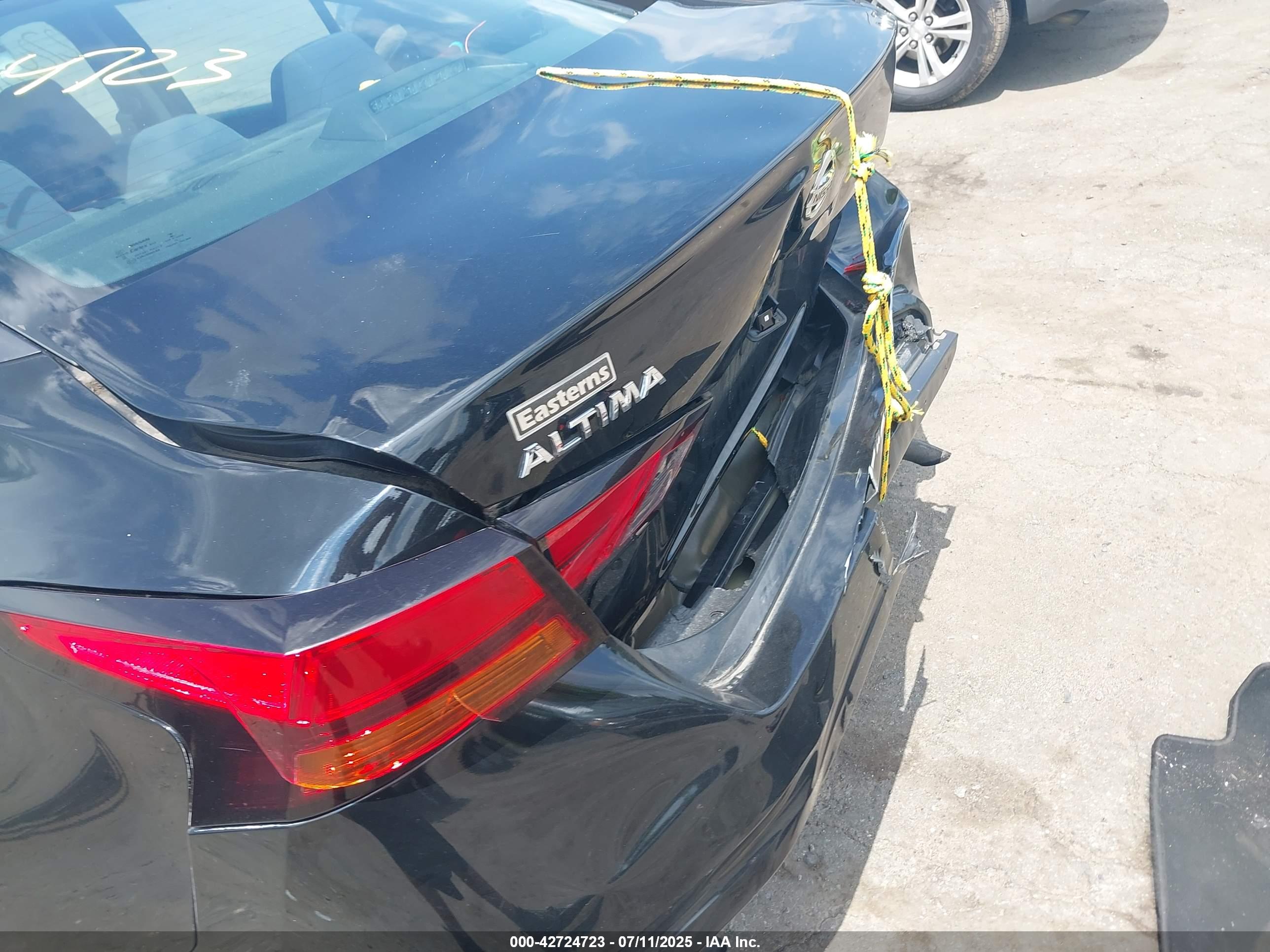 NISSAN ALTIMA image 6