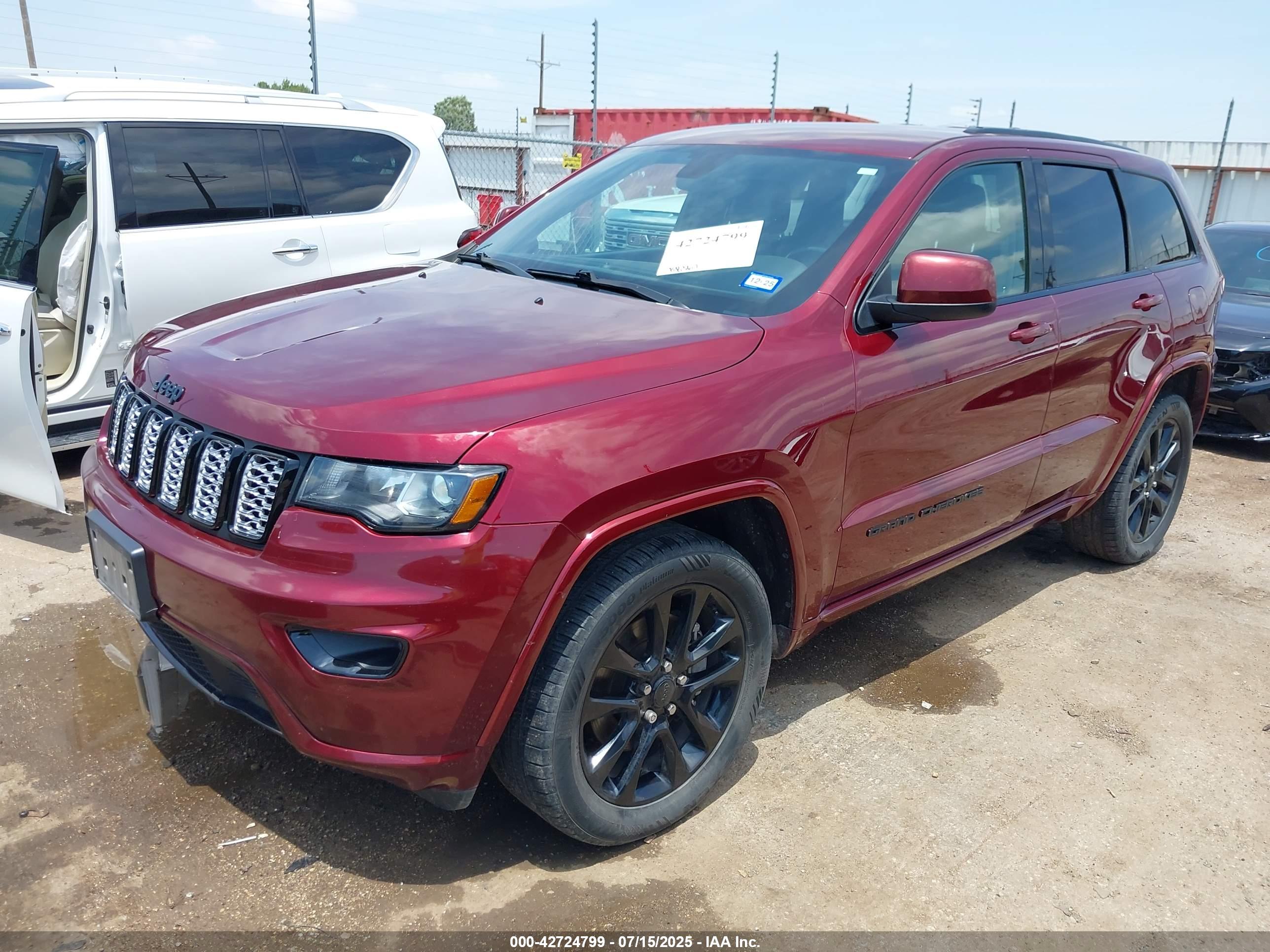 JEEP GRAND image 2