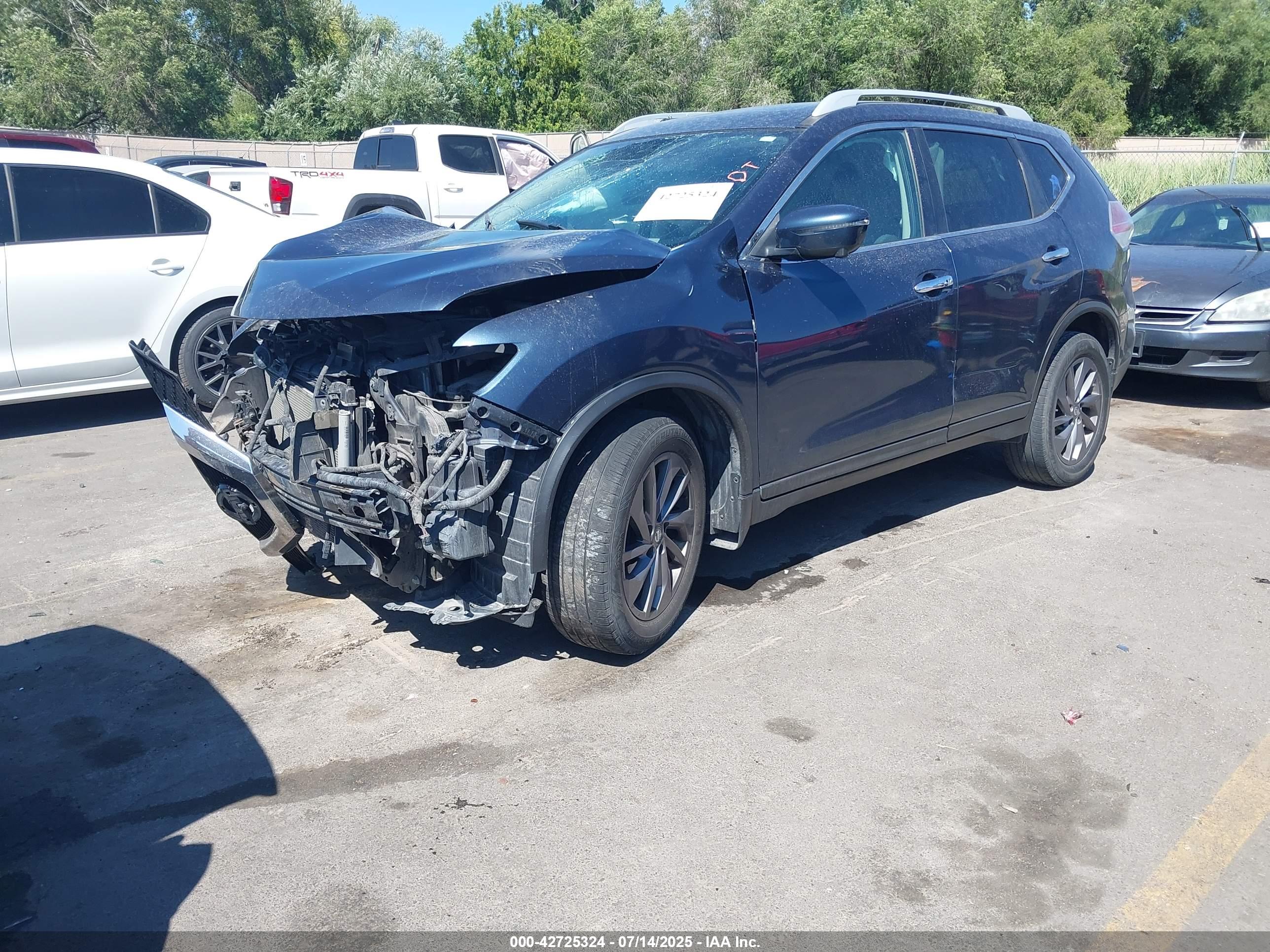 NISSAN ROGUE image 2