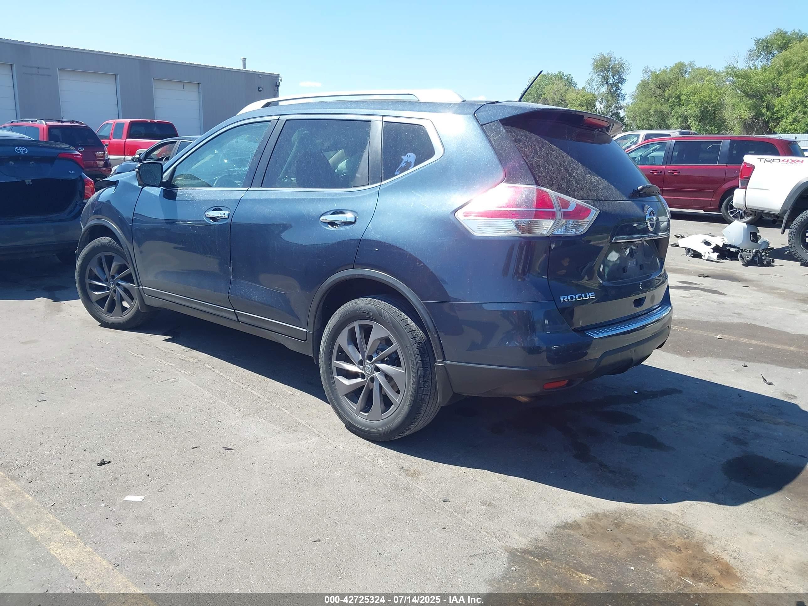 NISSAN ROGUE image 3