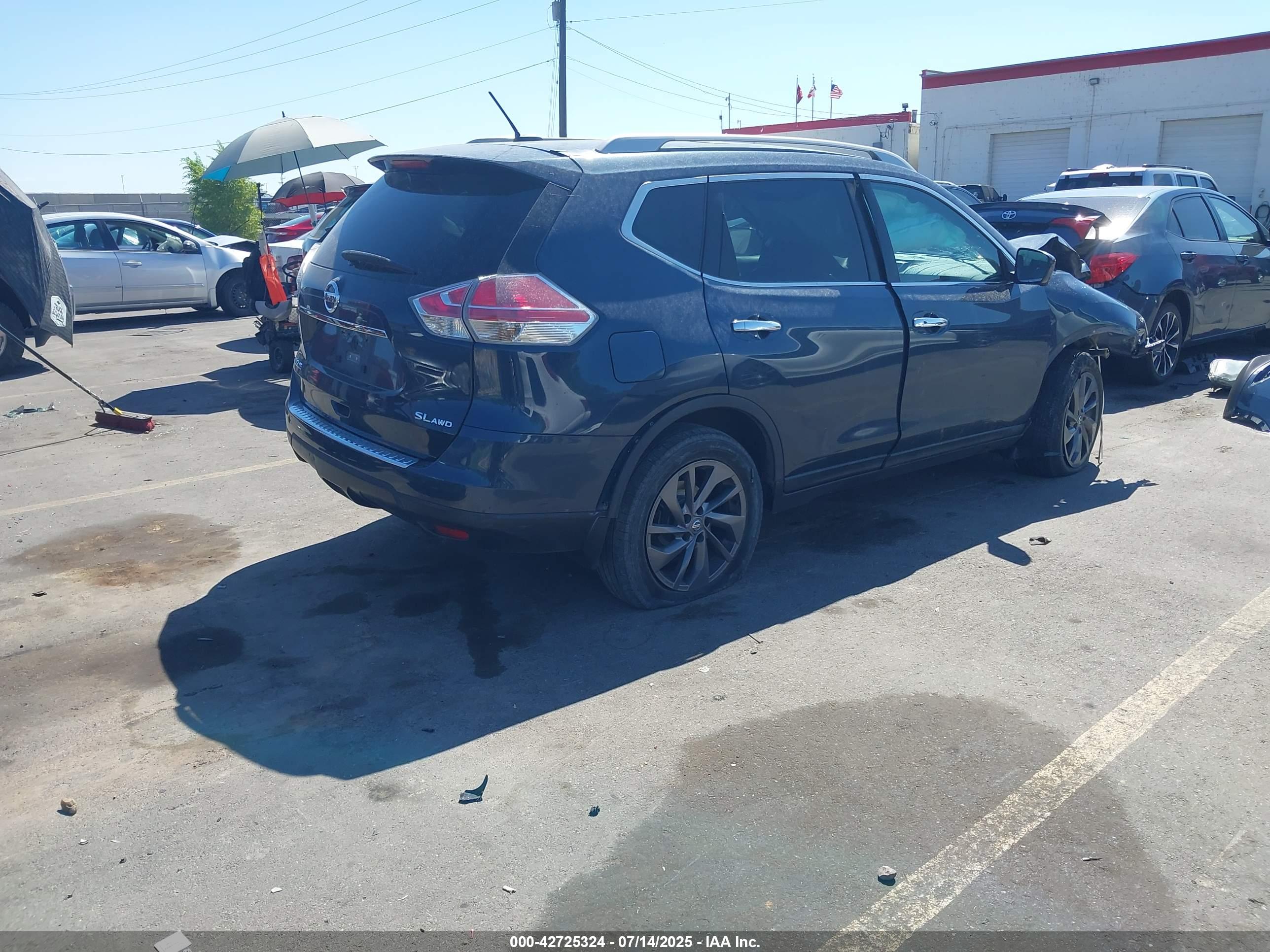 NISSAN ROGUE image 4
