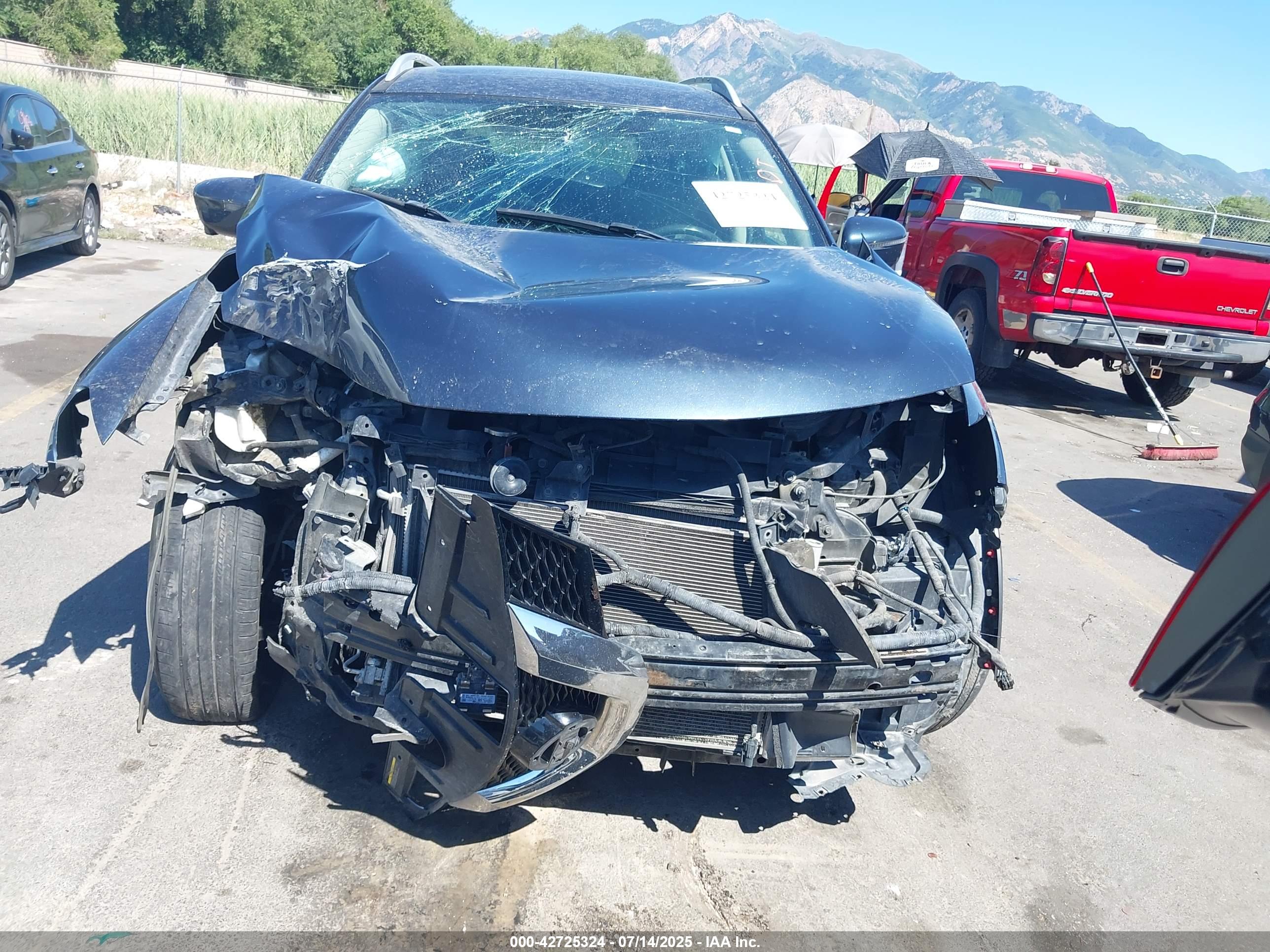 NISSAN ROGUE image 6