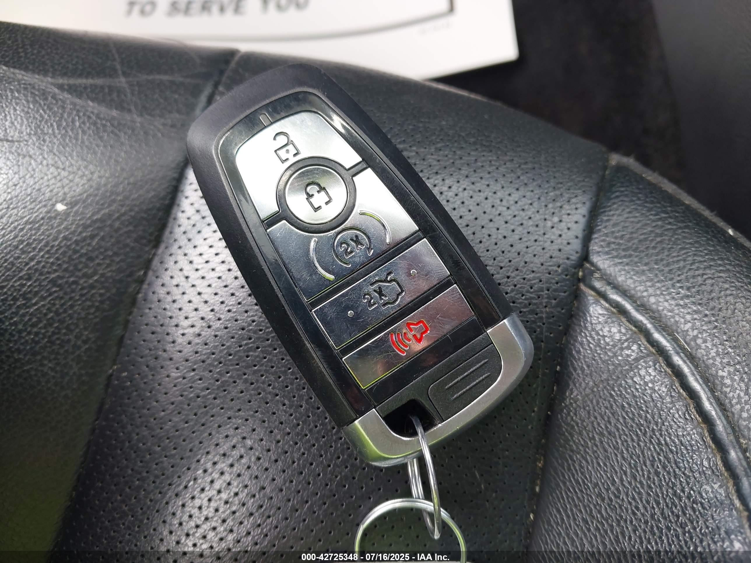 FORD FUSION image 11