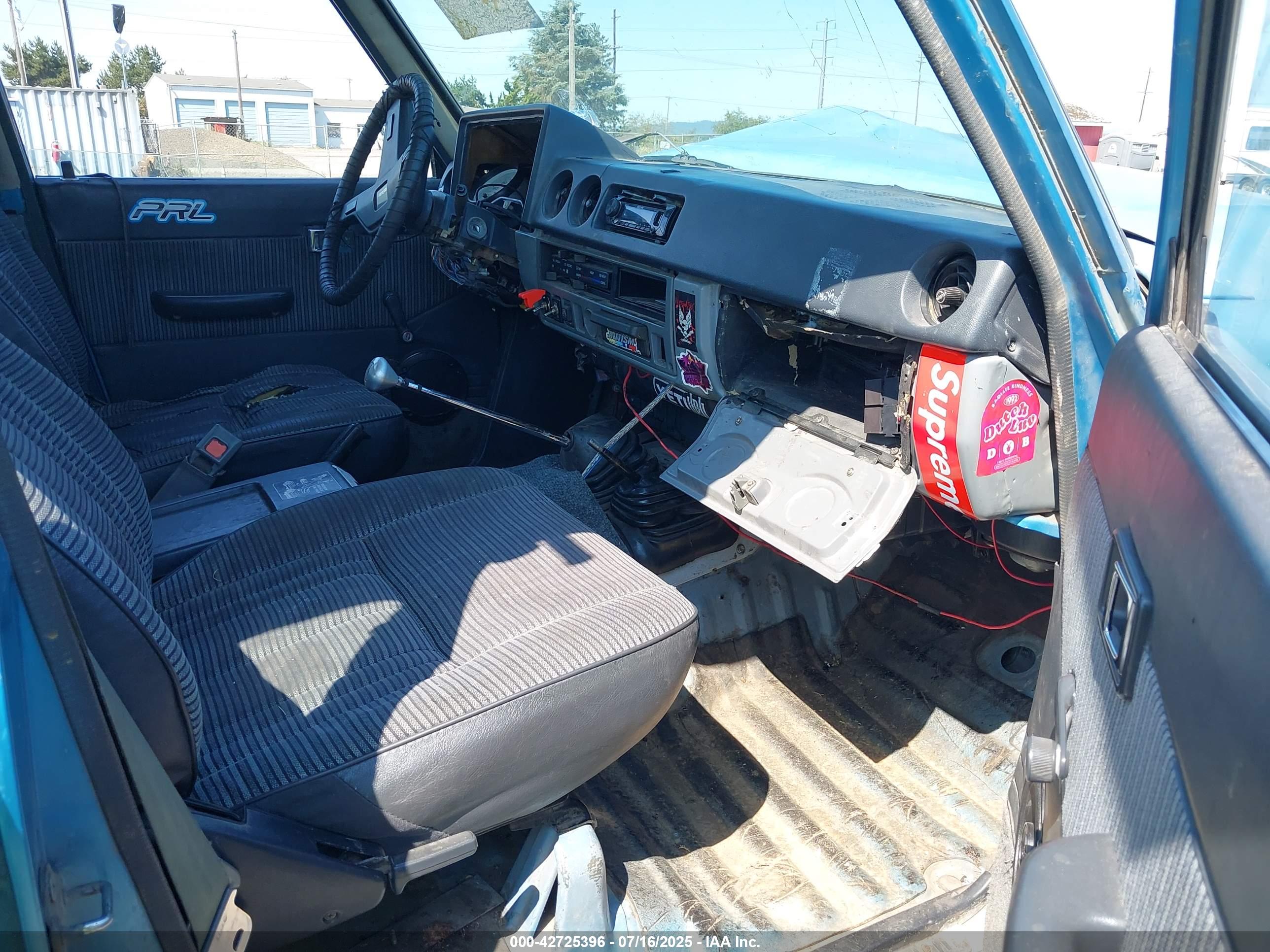 TOYOTA LAND image 5