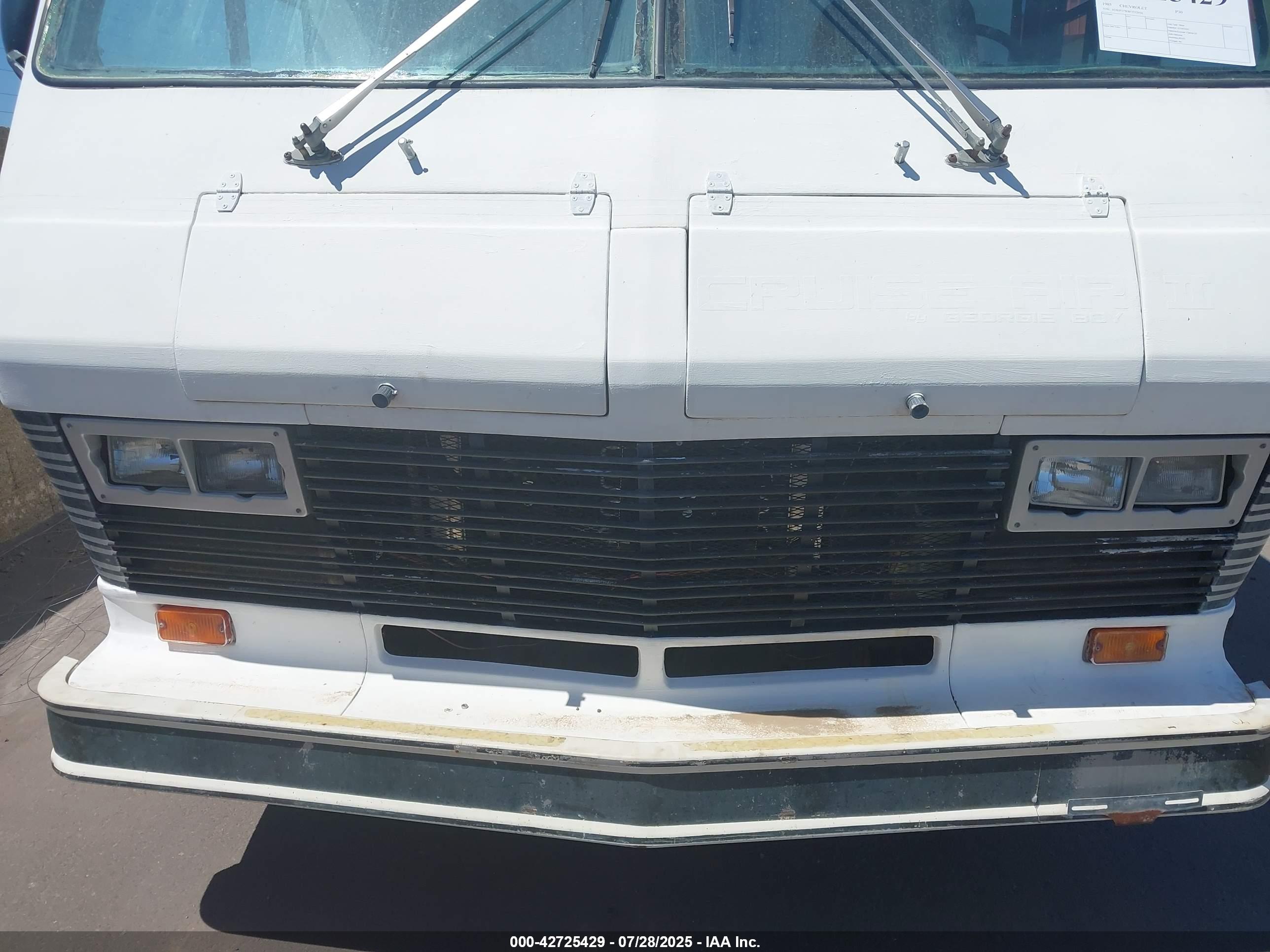 CHEVROLET P30 image 6