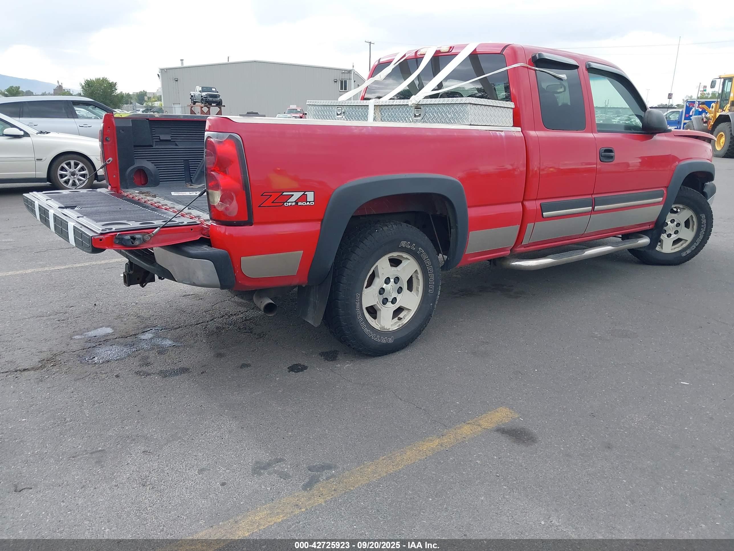 CHEVROLET SILVERADO image 4