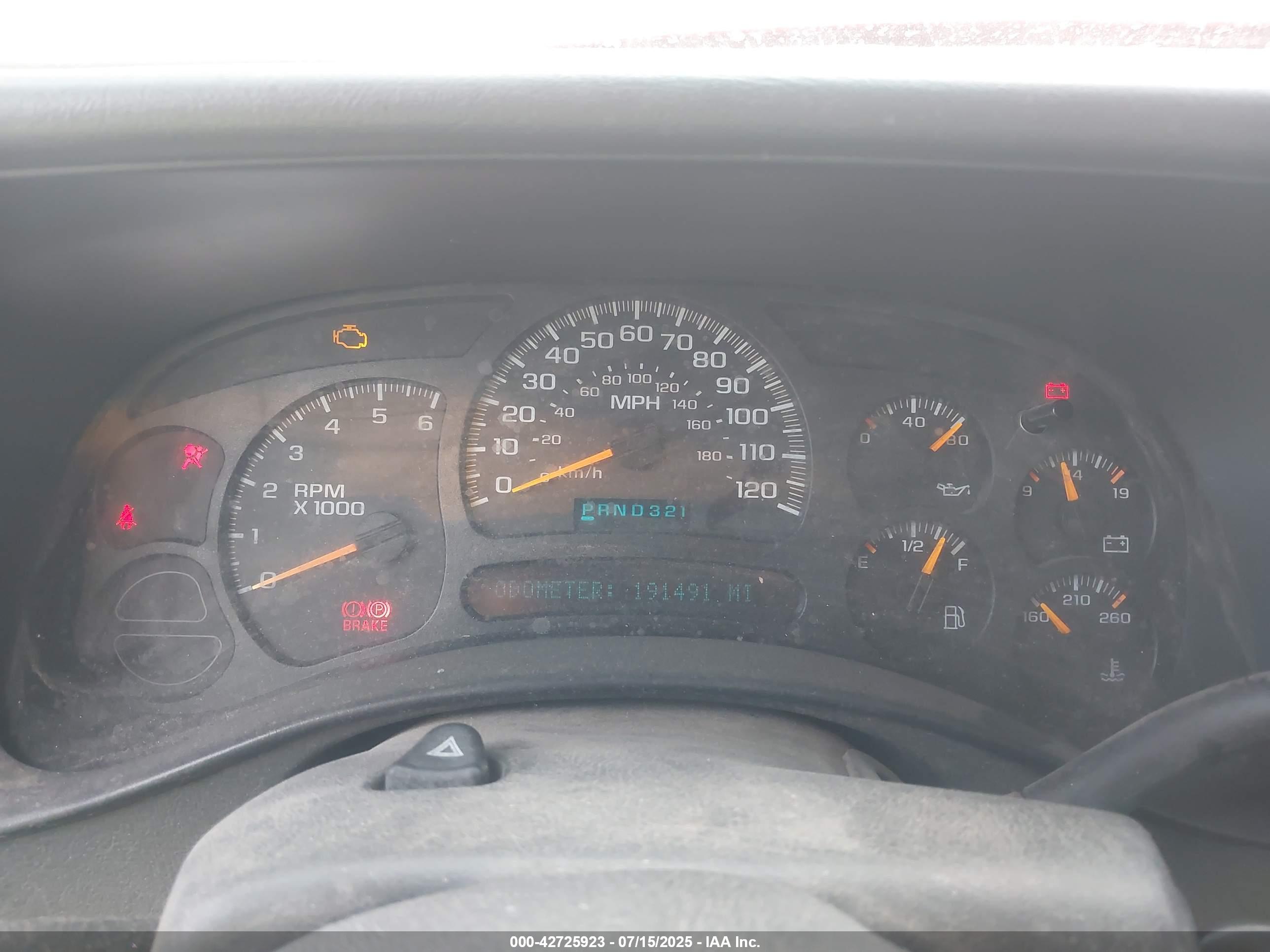 CHEVROLET SILVERADO image 7